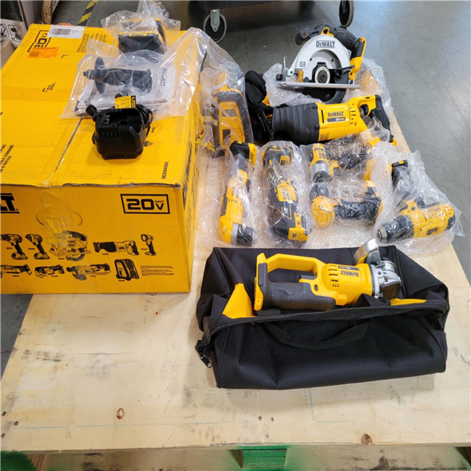 CALIFORNIA AS-IS DEWALT 9 TOOL COMBO KIT