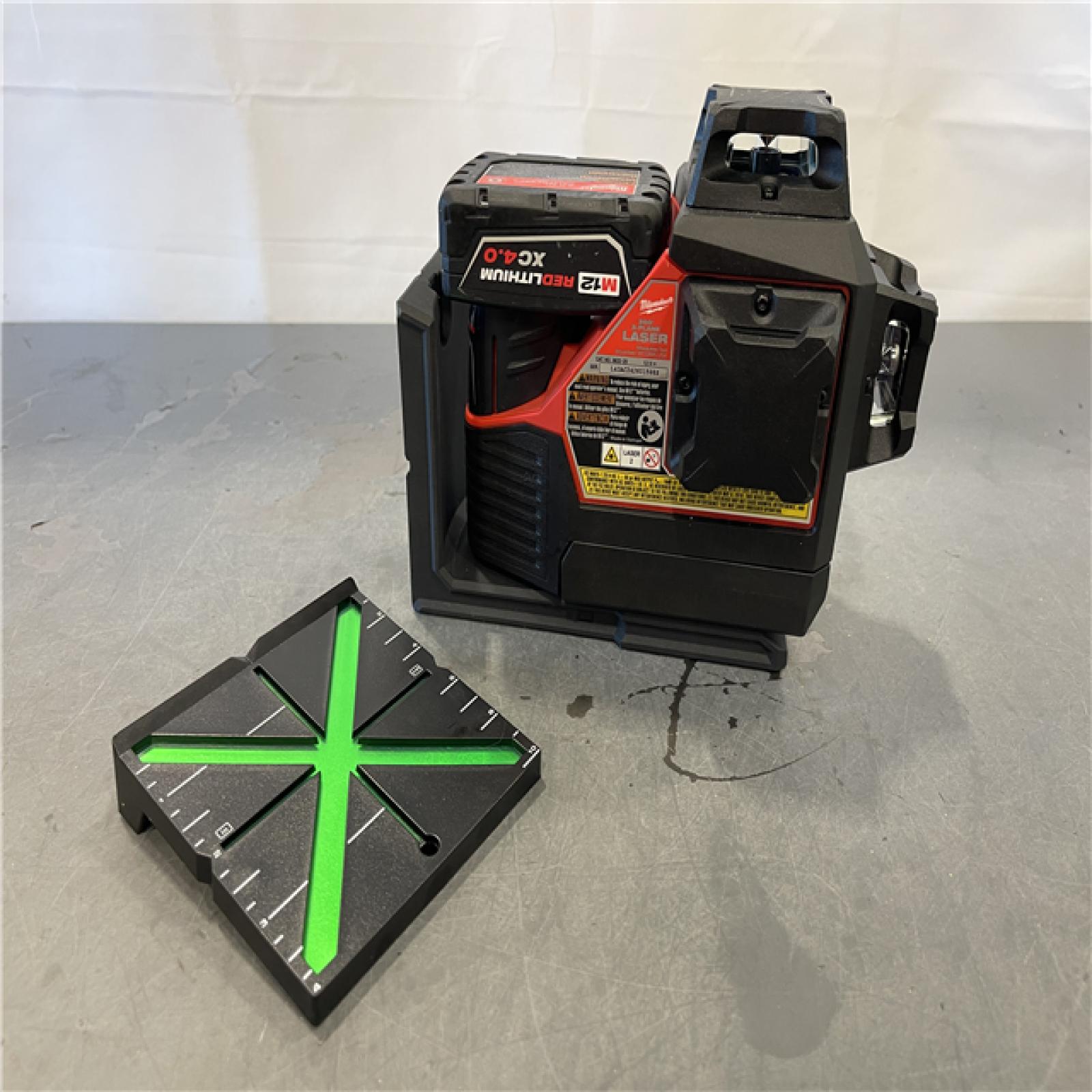 AS-IS - Milwaukee M12 12-Volt Lithium-Ion Cordless Green 250 ft. 3-Plane Laser Level Kit