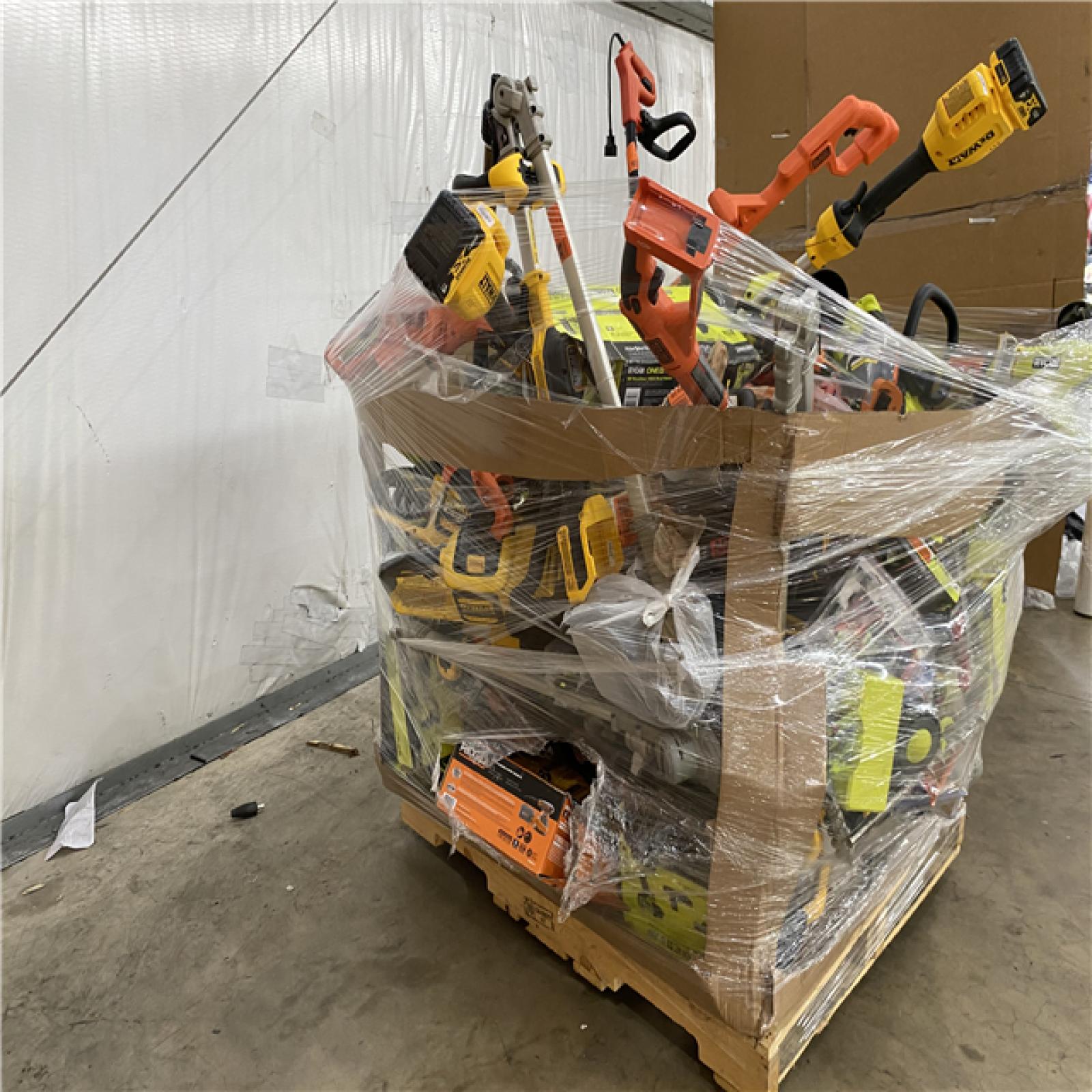 Houston Location AS IS - Tool Pallet