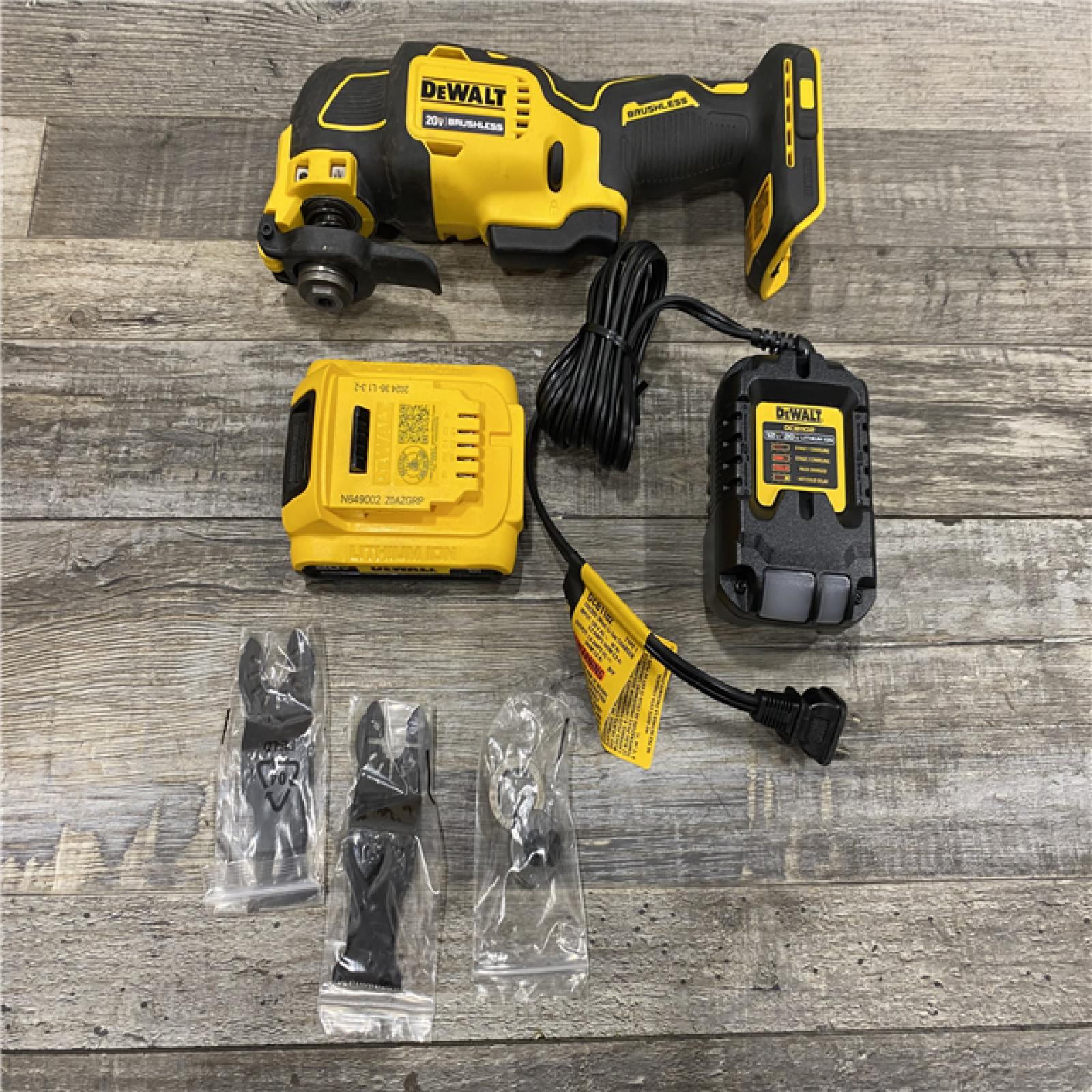 AS-IS DEWALT 20-Volt MAX Lithium-Ion Cordless Brushless Oscillating Tool Kit