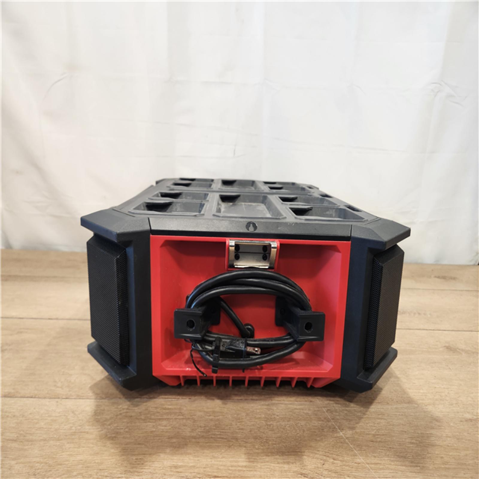 AS-IS- M18 Radio Packout De 18v (sÃ“lo Herramienta)