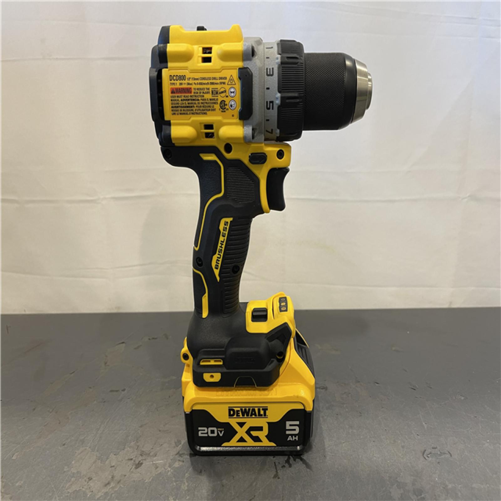 AS-IS - DEWALT 20V MAX XR Brushless Cordless 1/2 Drill/Driver Kit