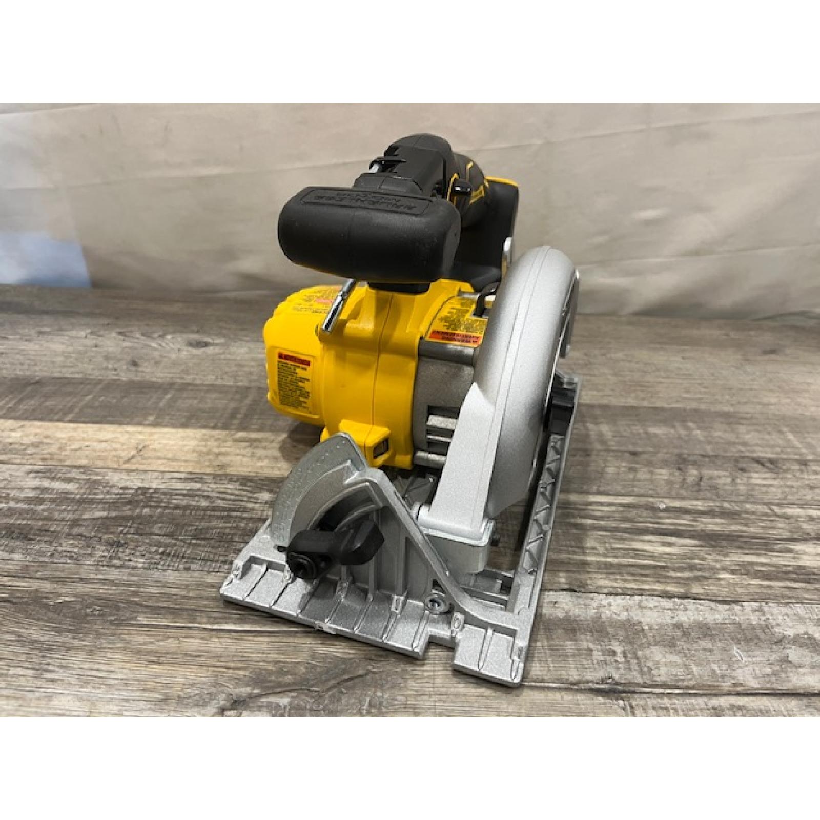 AS-IS DEWALT 20V MAX Cordless Brushless 6-1/2 in. Sidewinder Style Circular Saw (Tool Only)