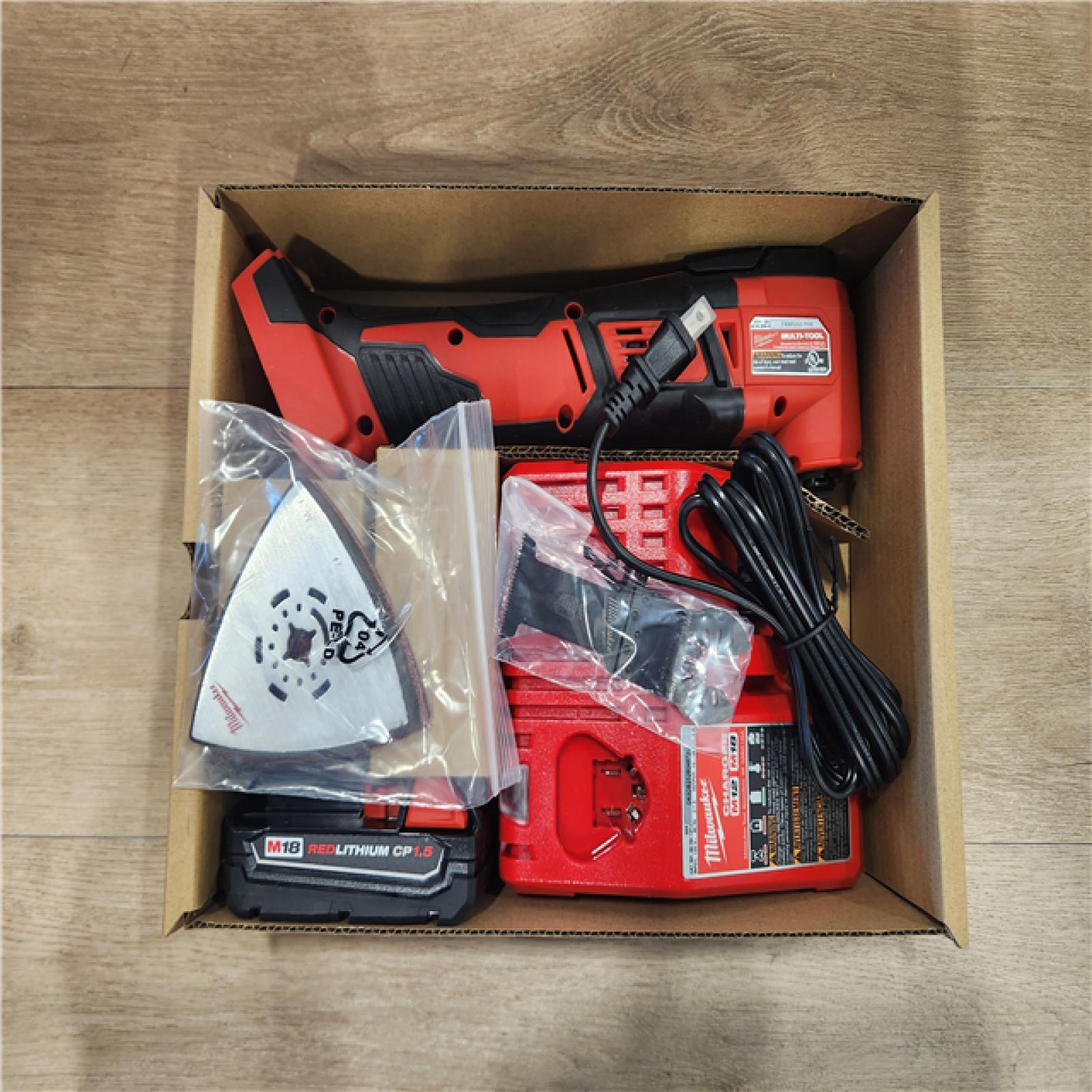 AS-IS- Milwaukee 18V Lithium-Ion Cordless Oscillating Multi-Tool Kit