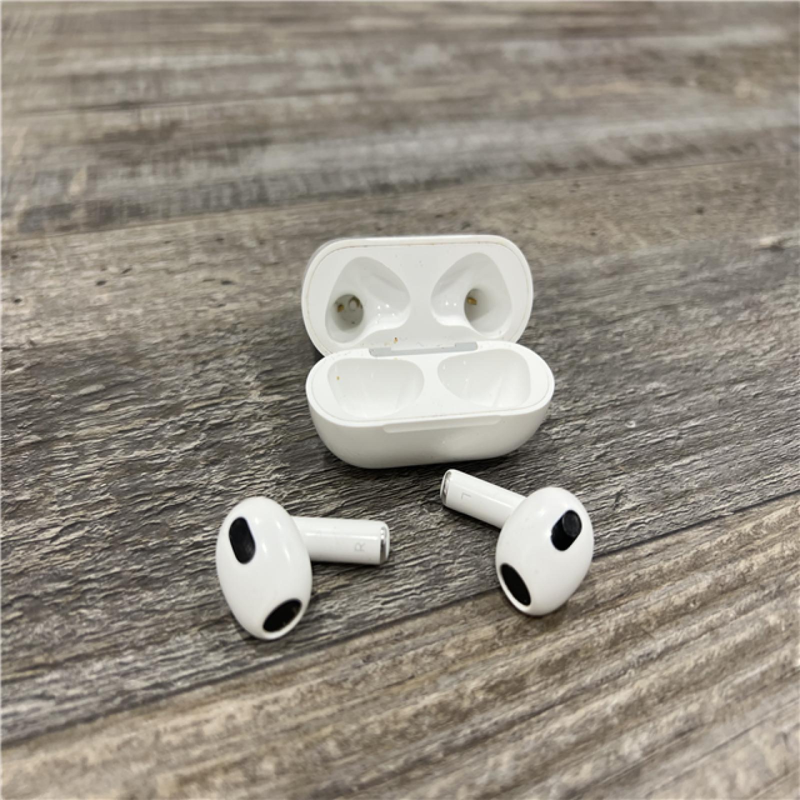 AS-IS AirPods (3rd Generation) with Lightning Charging Case