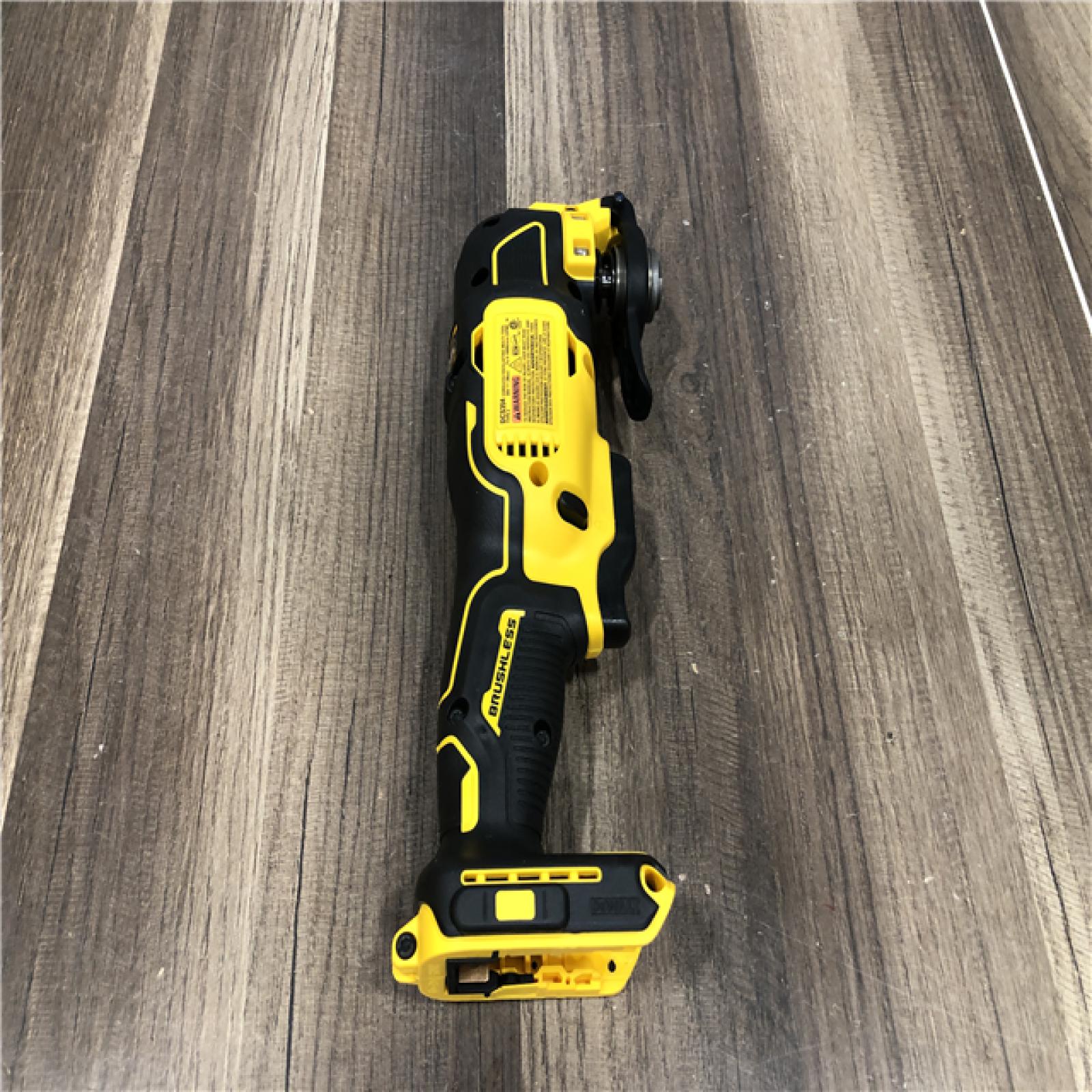 AS-IS DEWALT ATOMIC 20V MAX Cordless Brushless Oscillating Multi Tool (Tool Only)