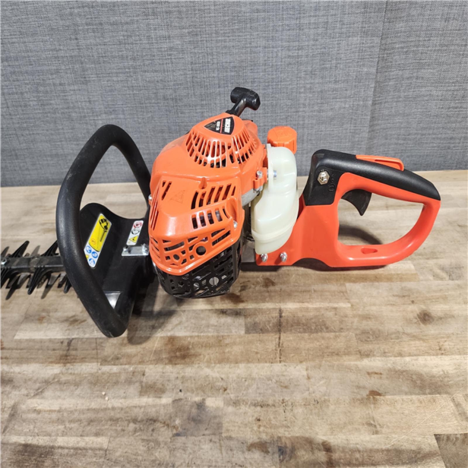 HOUSTON LOCATION - AS-IS ECHO 21.2 Cc Gas 2-Stroke Cycle Hedge Trimmer with 20-inch Blades