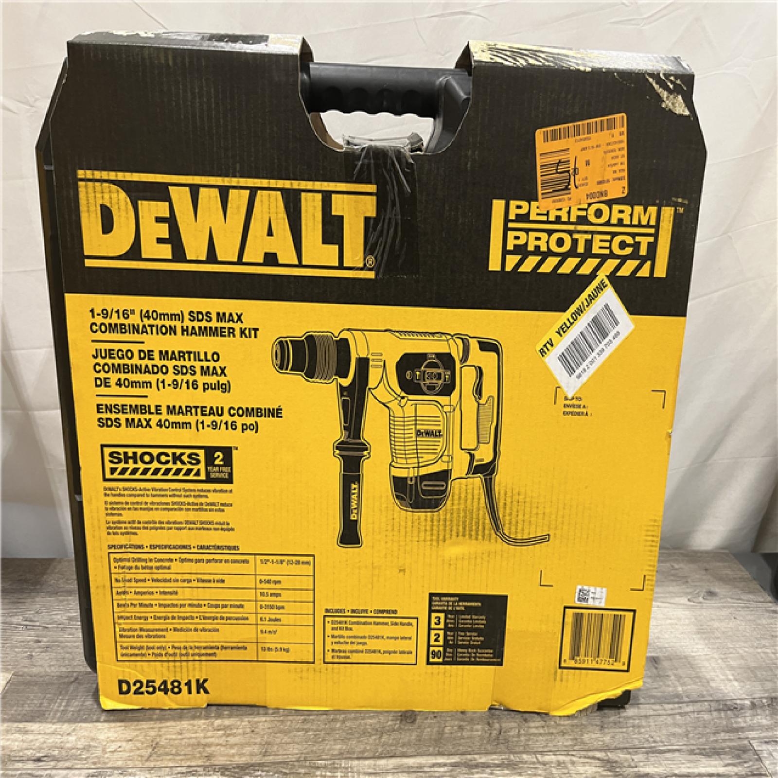 NEW - DEWALT 10.5 Amp 1-9/16 in. Corded SDS-MAX Combination Concrete/Masonry Rotary Hammer with SHOCKS and Case