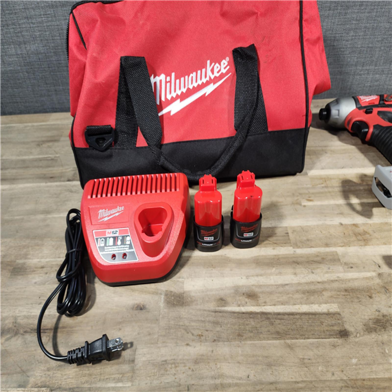 HOUSTON LOCATION - AS-IS Milwaukee 5 Tool Combo Kit W/ (2) Battery & Charger