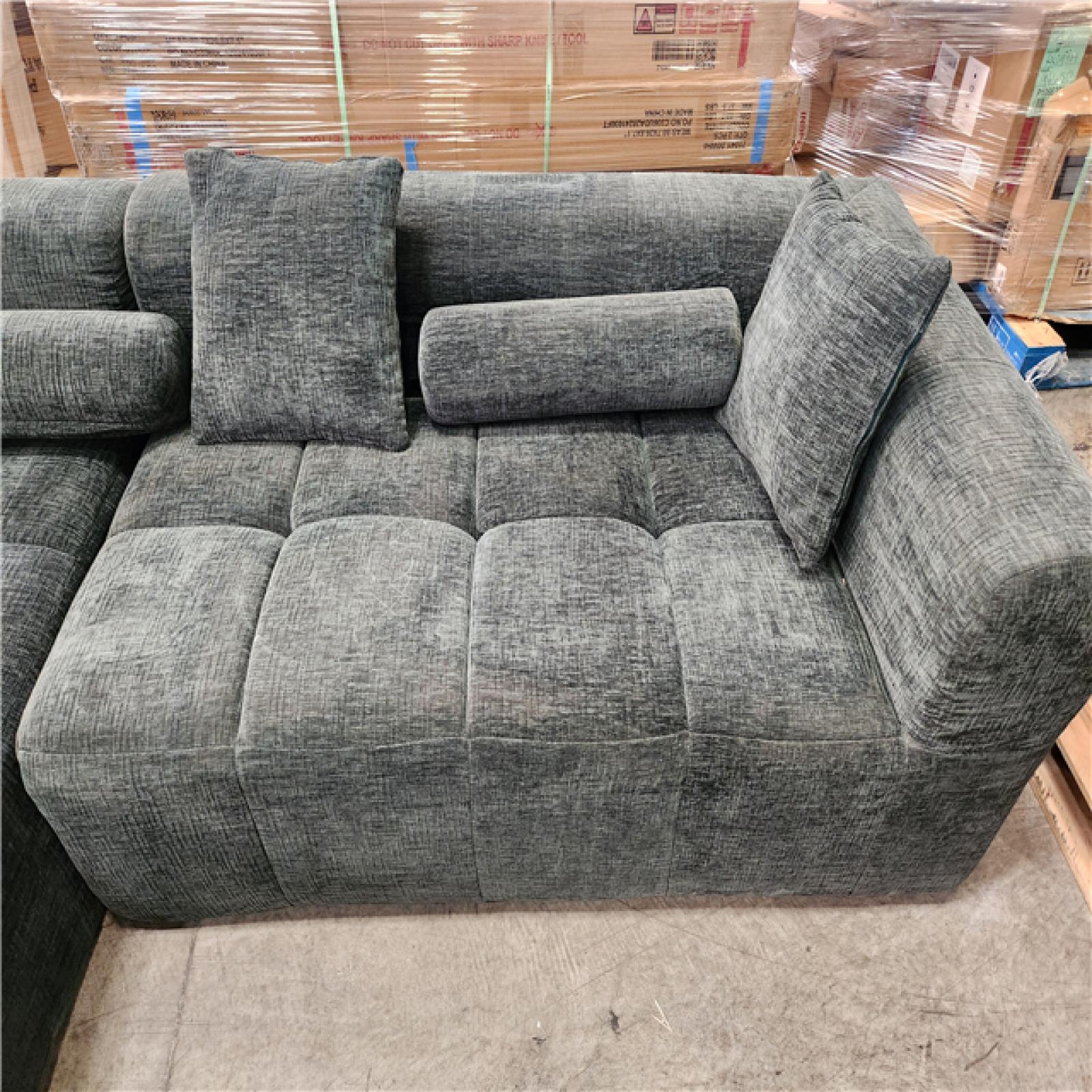 Phoenix AS-IS Nestfair 50.4 in. W Chenille Modular Couch Sectional Sofa in Green with 2-Side Pockets