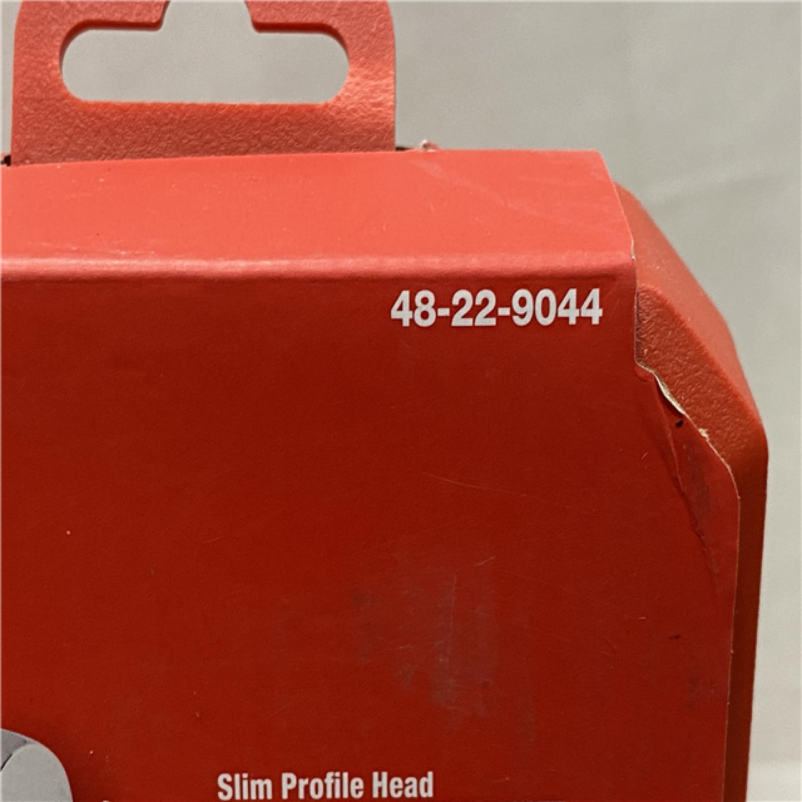 AS-IS Milwaukee 1/4  Drive Metric and Sae Ratchet/socket 25Pc Set with Four Flat Sides