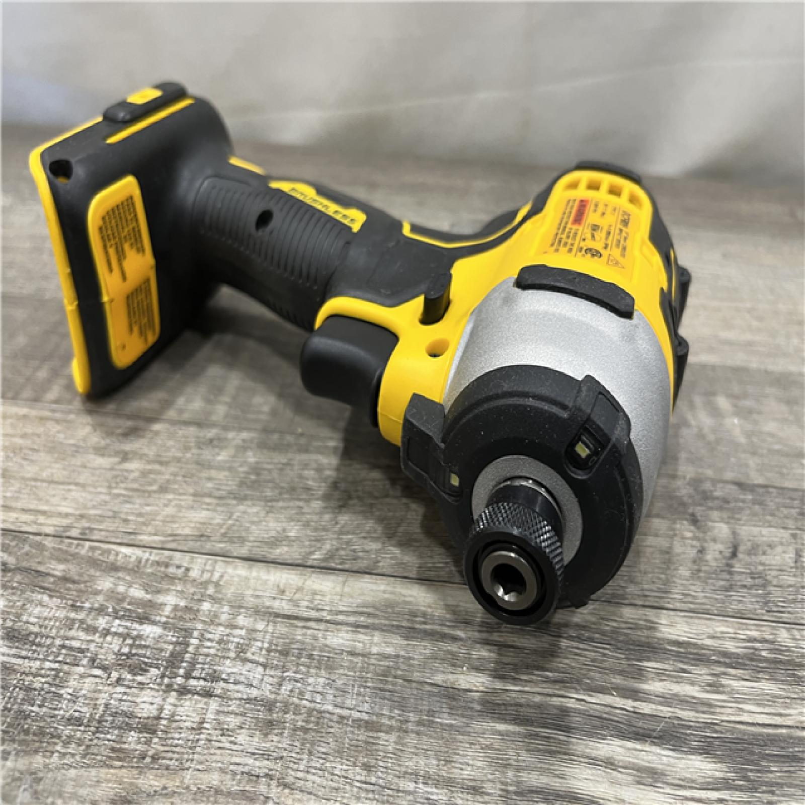 AS-IS DEWALT Atomic 20V Max Lithium-Ion Brushless Cordless Compact 1/4 in. Impact Driver Kit