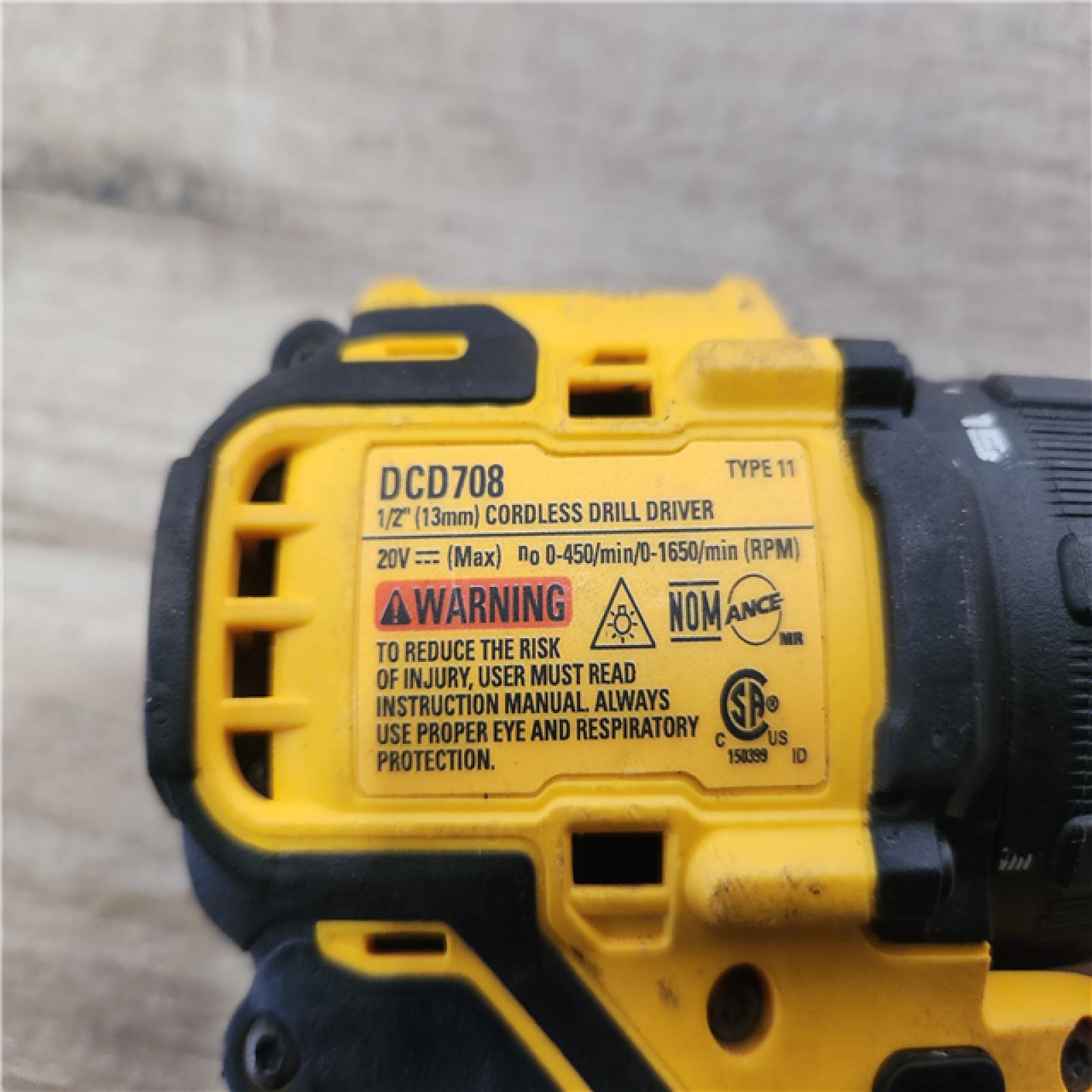 Phoenix Location NEW DEWALT ATOMIC 20-Volt Lithium-Ion Cordless 1/2 in. Compact Hammer Drill with 3.0Ah Battery, Charger and Bag