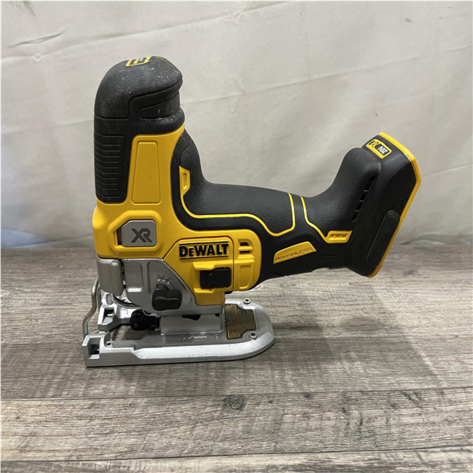AS-IS DEWALT 20V MAX XR Cordless Barrel Grip Jigsaw (Tool Only)
