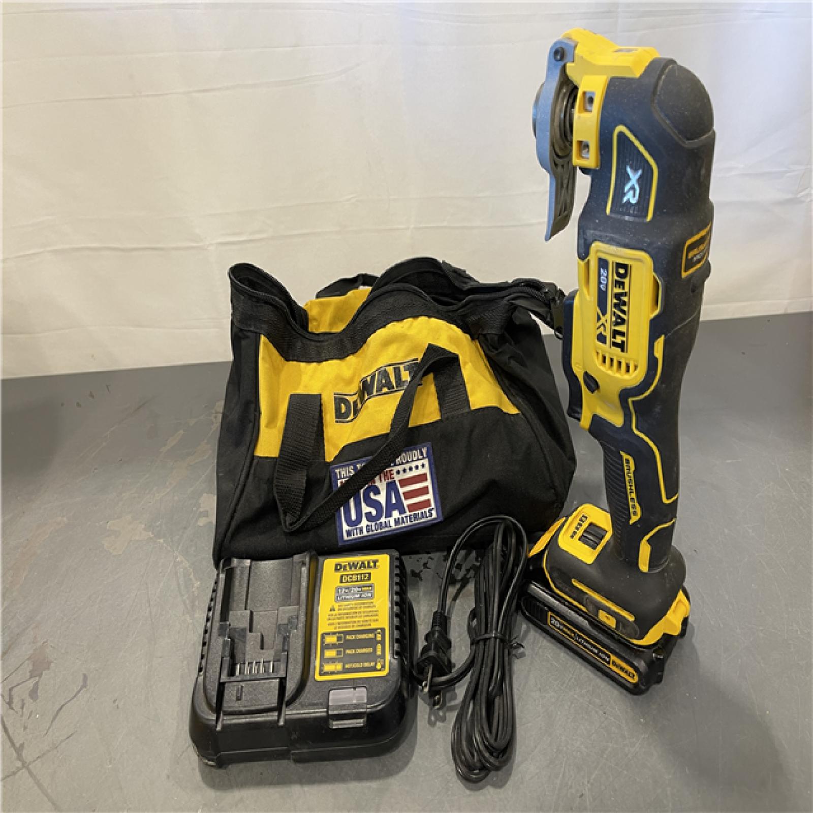 AS-IS - DEWALT 20V MAX RX Cordless Brushless 3-Speed Oscillating Multi Tool Kit