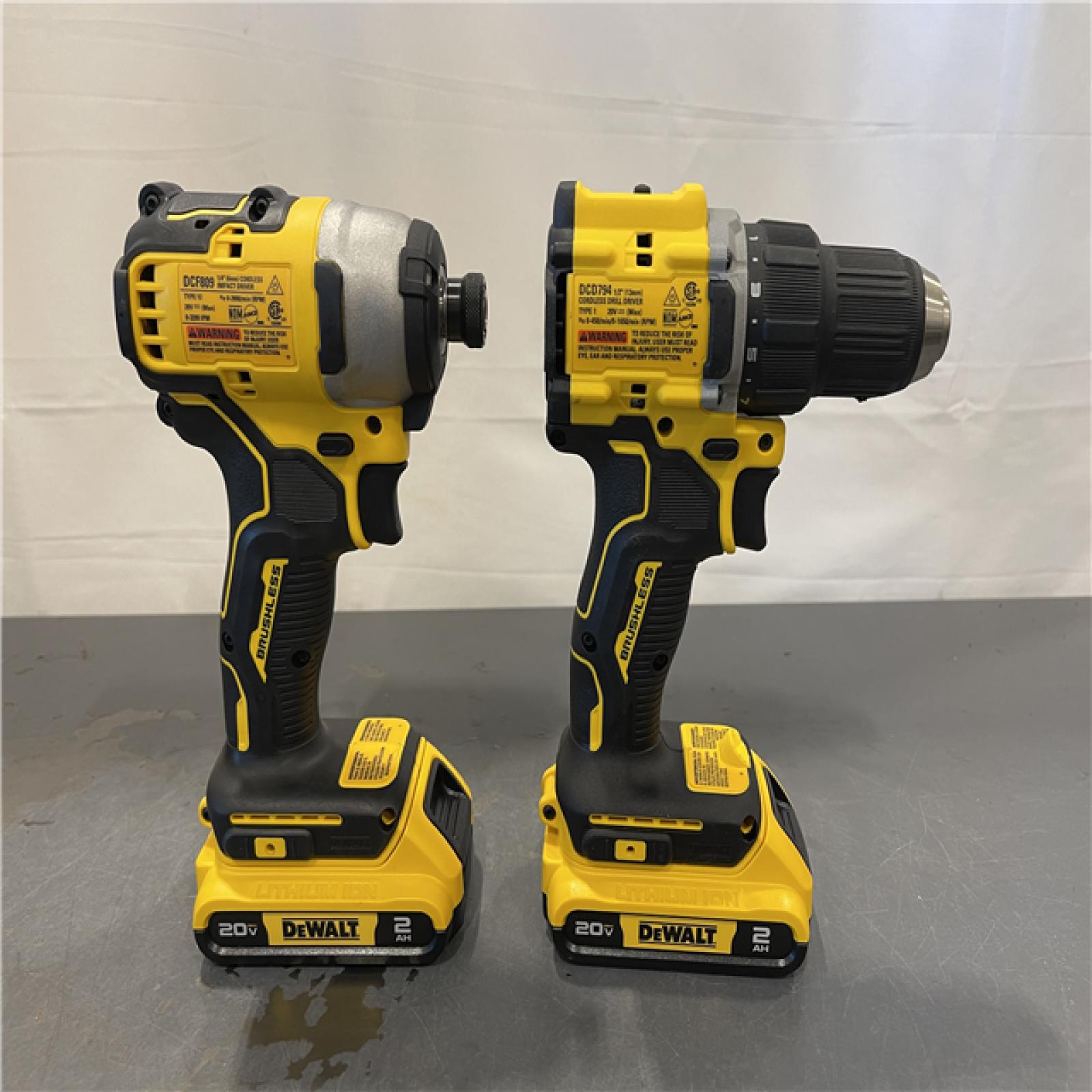 AS-IS - Dewalt ATOMIC 20-Volt MAX Lithium-Ion Cordless Combo Kit