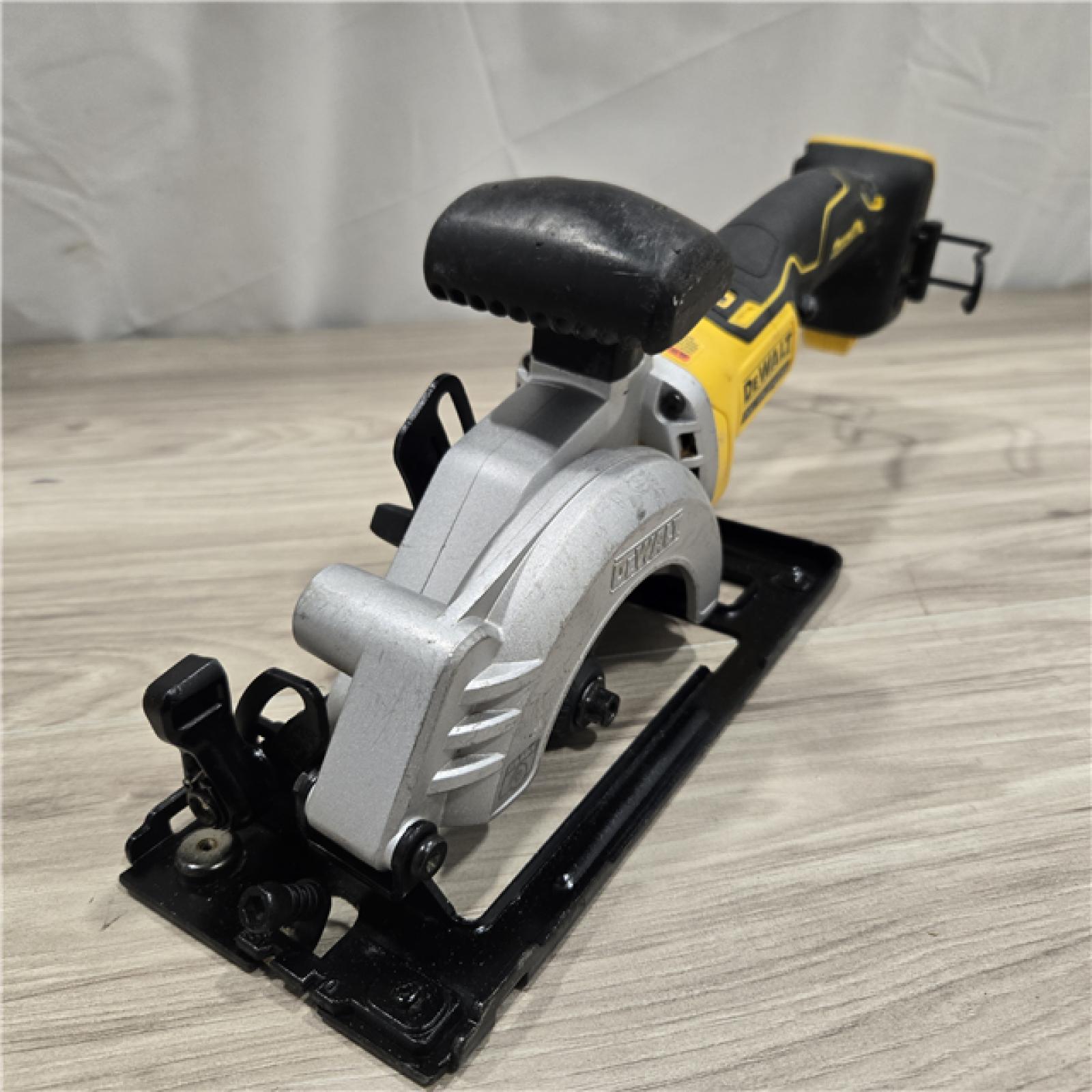 AS-IS DEWALT ATOMIC 20V MAX Cordless Circular Saw (Tool Only)