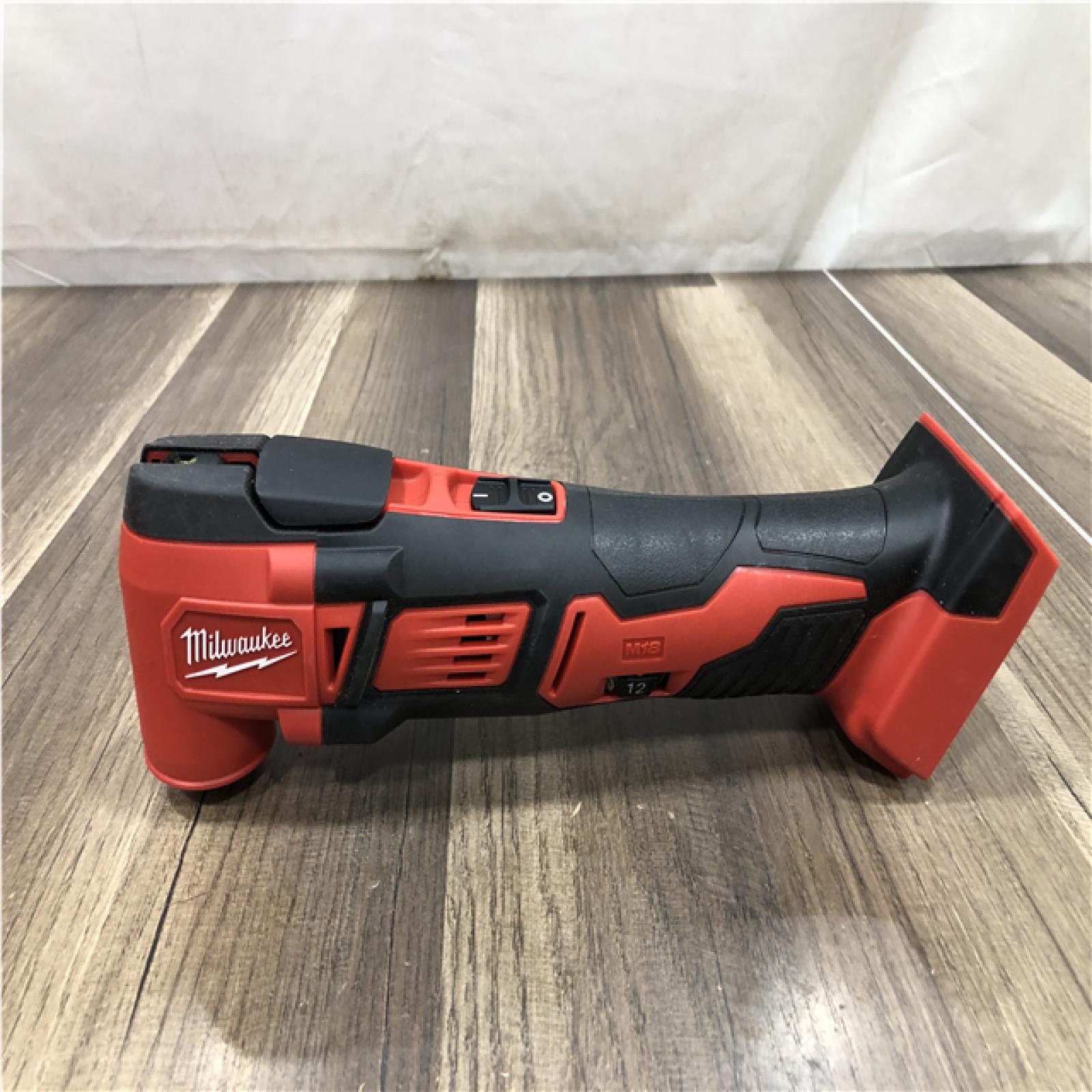 AS-IS Milwaukee 18V Lithium-Ion Cordless Oscillating Multi-Tool (Tool-Only)