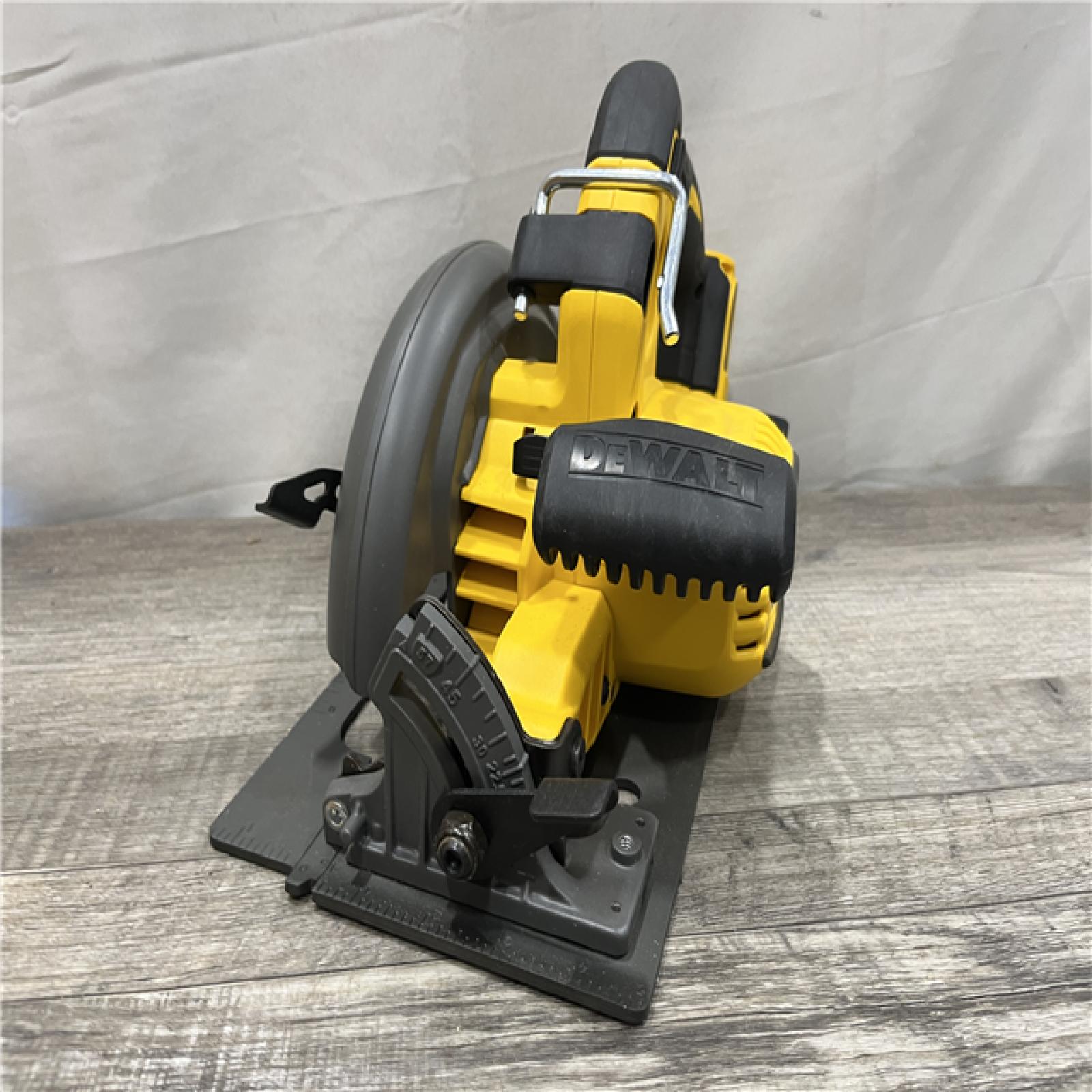 AS-IS DEWALT FLEXVOLT 60V MAX Cordless Brushless 7-1/4 in. Circular Saw with Brake (Tool Only)
