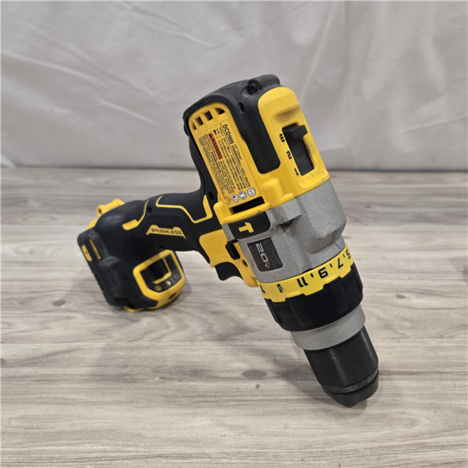AS-IS DEWALT 20V MAX Cordless Hammer Drill/Driver 2 Tool Combo Kit
