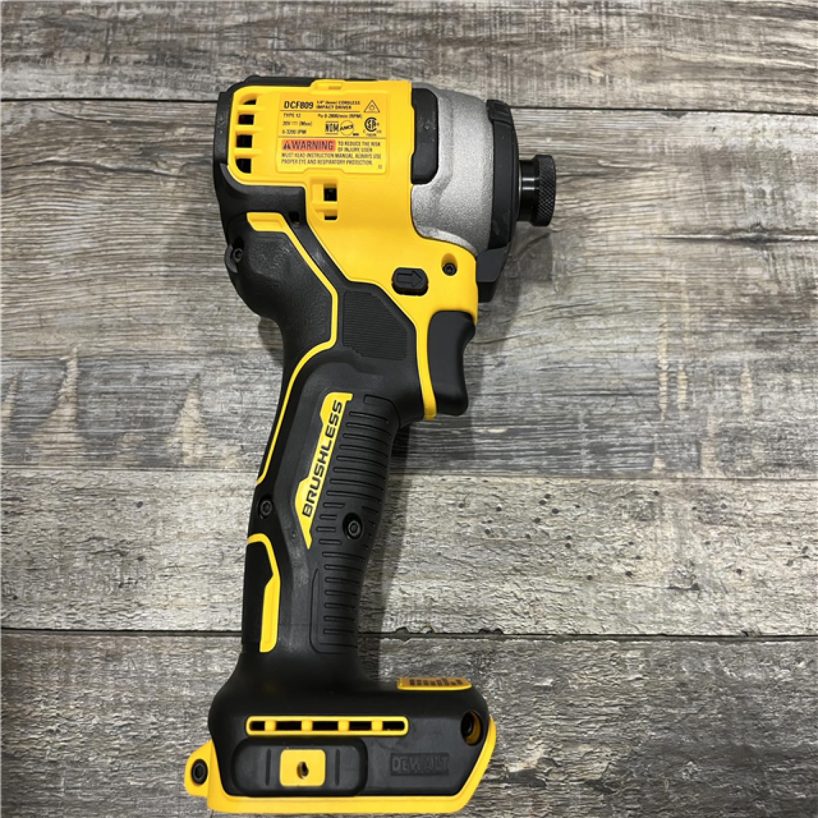 AS-IS DEWALT Atomic 20V Max Lithium-Ion Brushless Cordless Compact 1/4 in. Impact Driver Kit