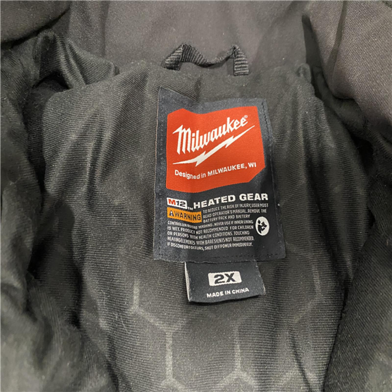 AS-IS Milwaukee Men's 2X-Large 12-Volt Lithium-Ion Cordless Tough Shell Black Heated Jacket Kit