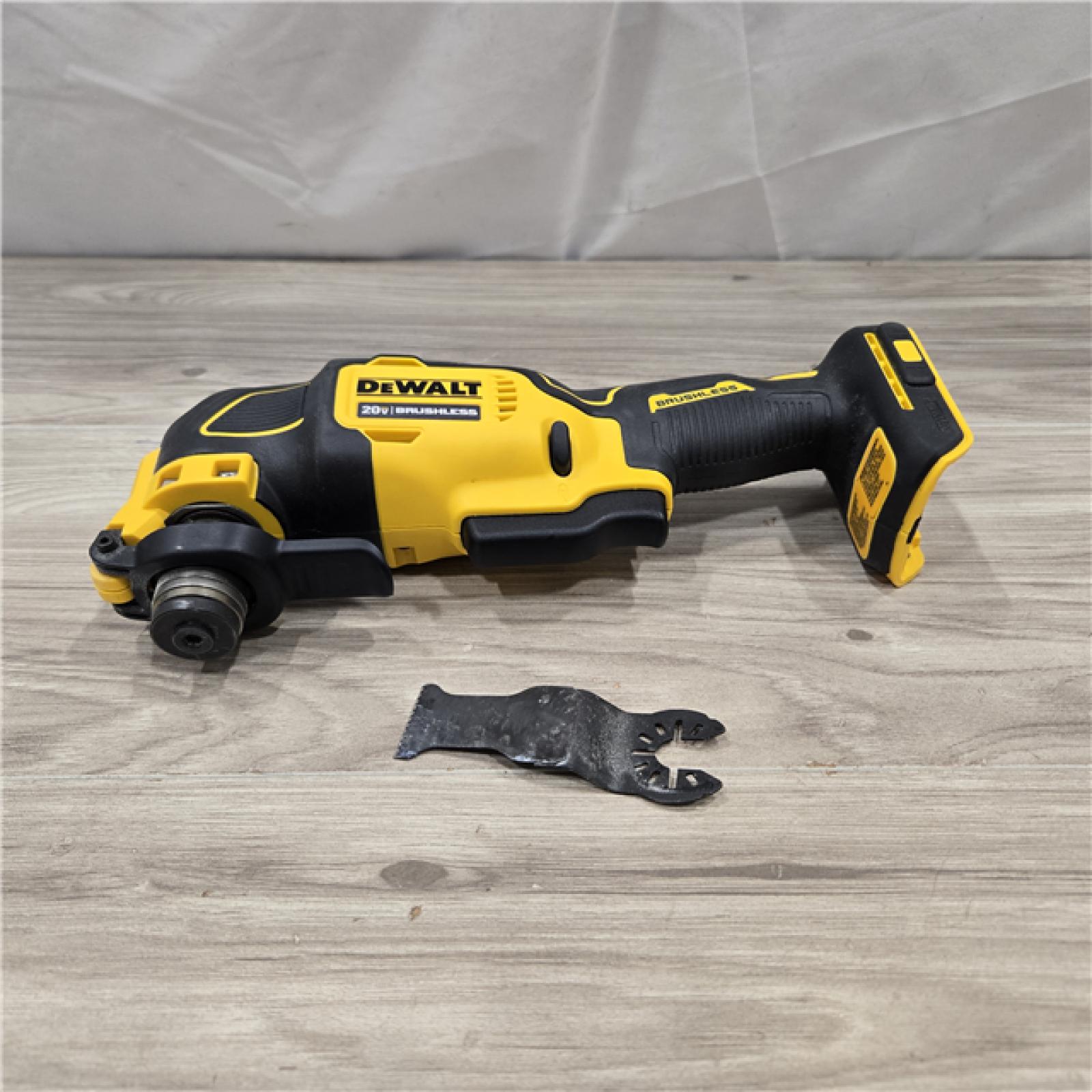 AS-IS DEWALT ATOMIC 20V MAX Cordless Oscillating Multi Tool (Tool Only)