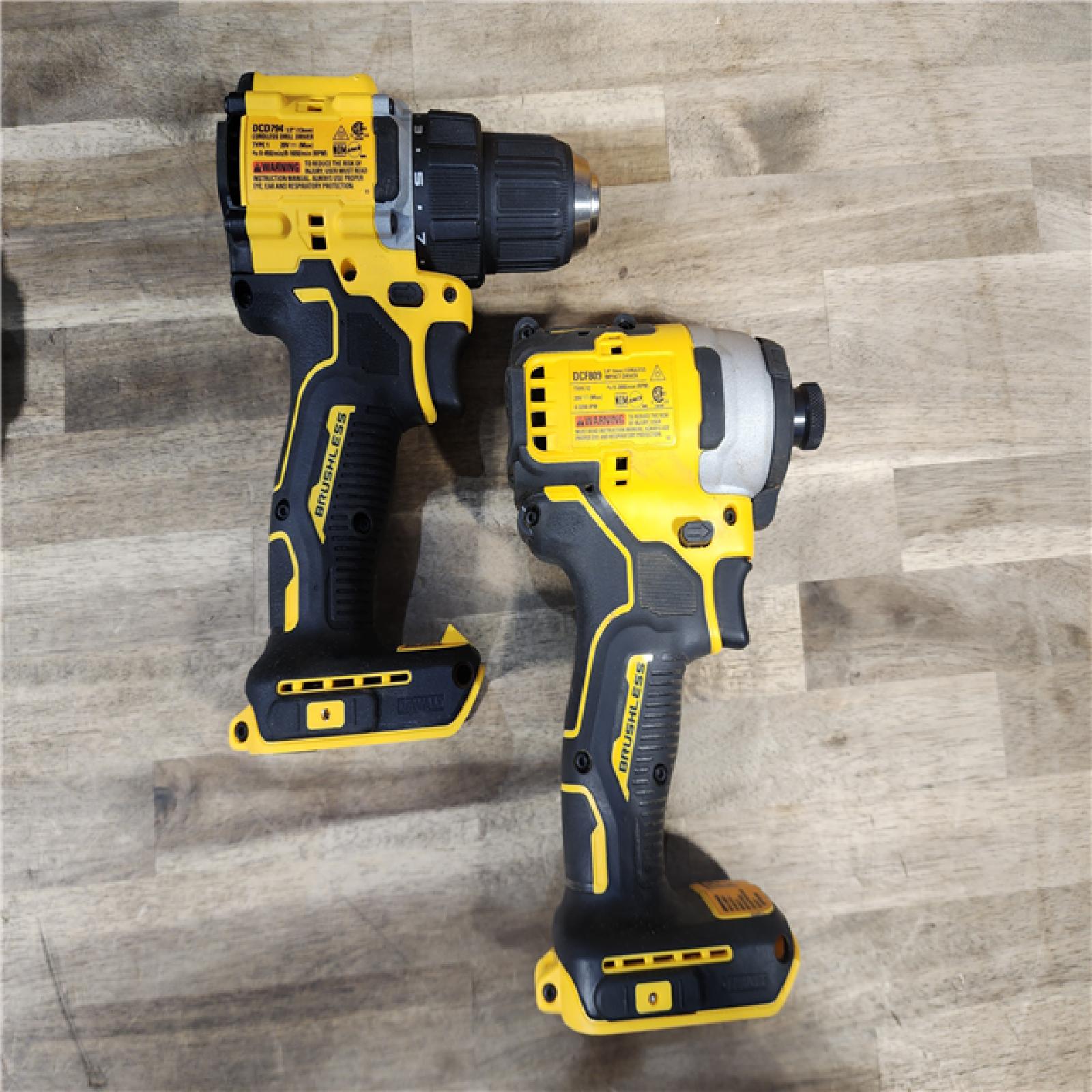 HOUSTON LOCATION - AS-IS Dewalt DCK225D2 20V MAX ATOMIC Brushless Compact Lithium-Ion 1/2 in. Cordless Drill Driver and 1/4 in. Impact Driver Combo Kit with 2 Batteries 2 Ah
