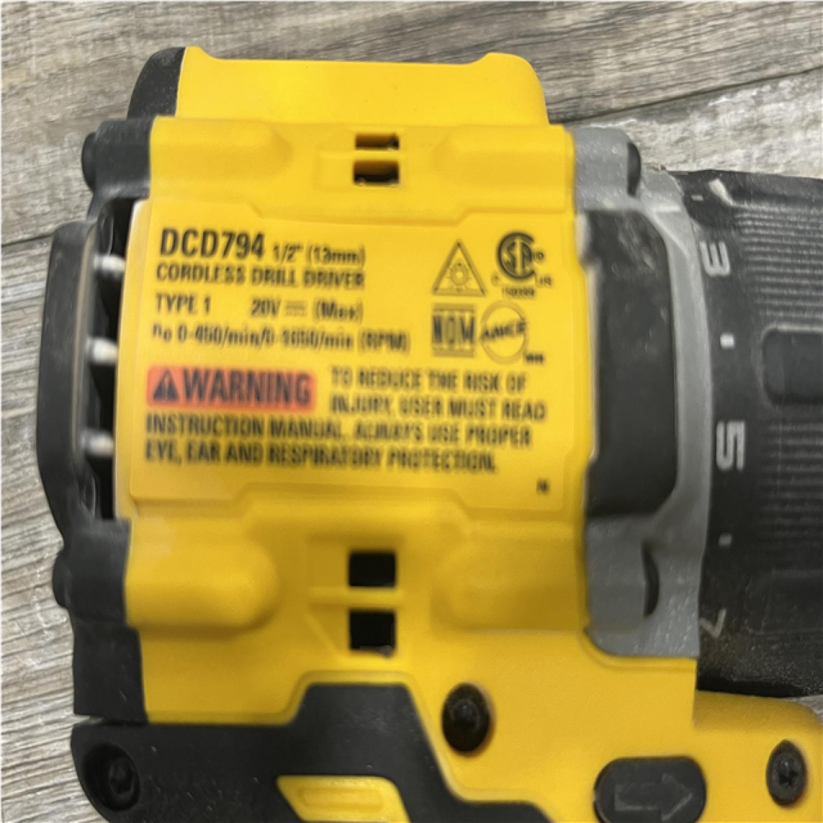 AS-IS DEWALT Atomic 20V Lithium-Ion Cordless Compact 1/2 in. Drill/Driver Kit