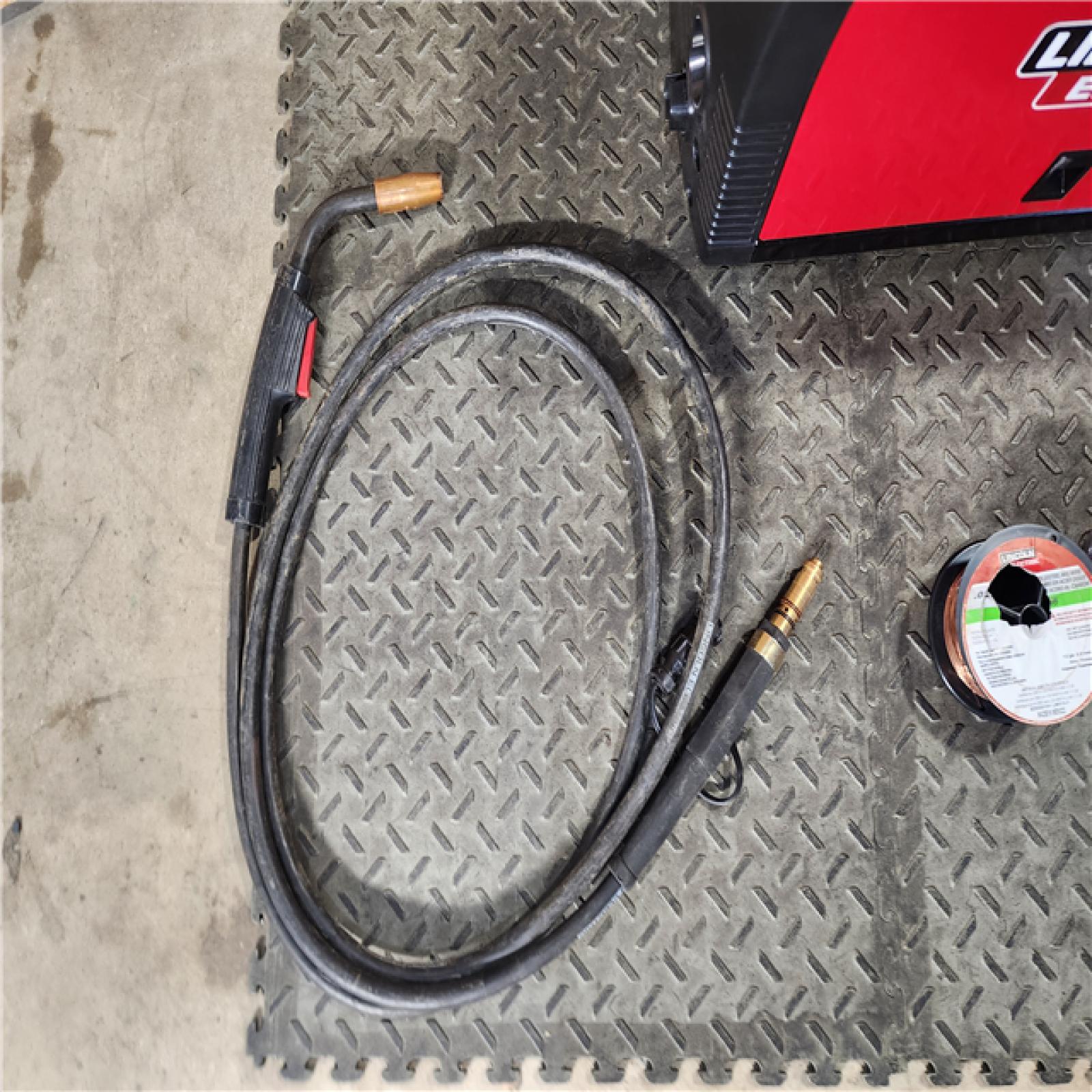 HOUSTON LOCATION - AS-IS Lincoln Electric Weld-Pak 140HD Wire Feed Welder