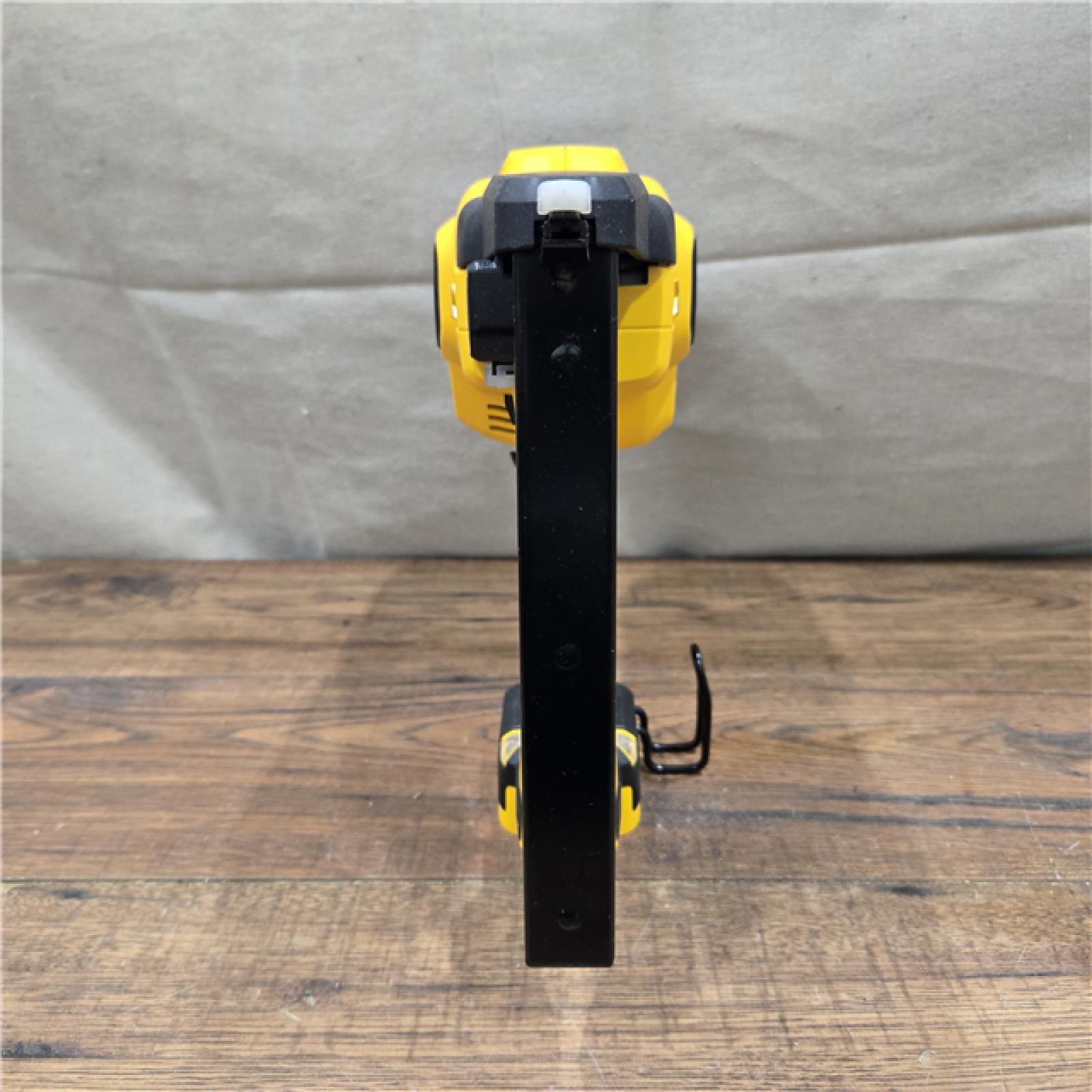 AS-IS DEWALT 20V-MAX XR 18GA BRAD NAILER KIT