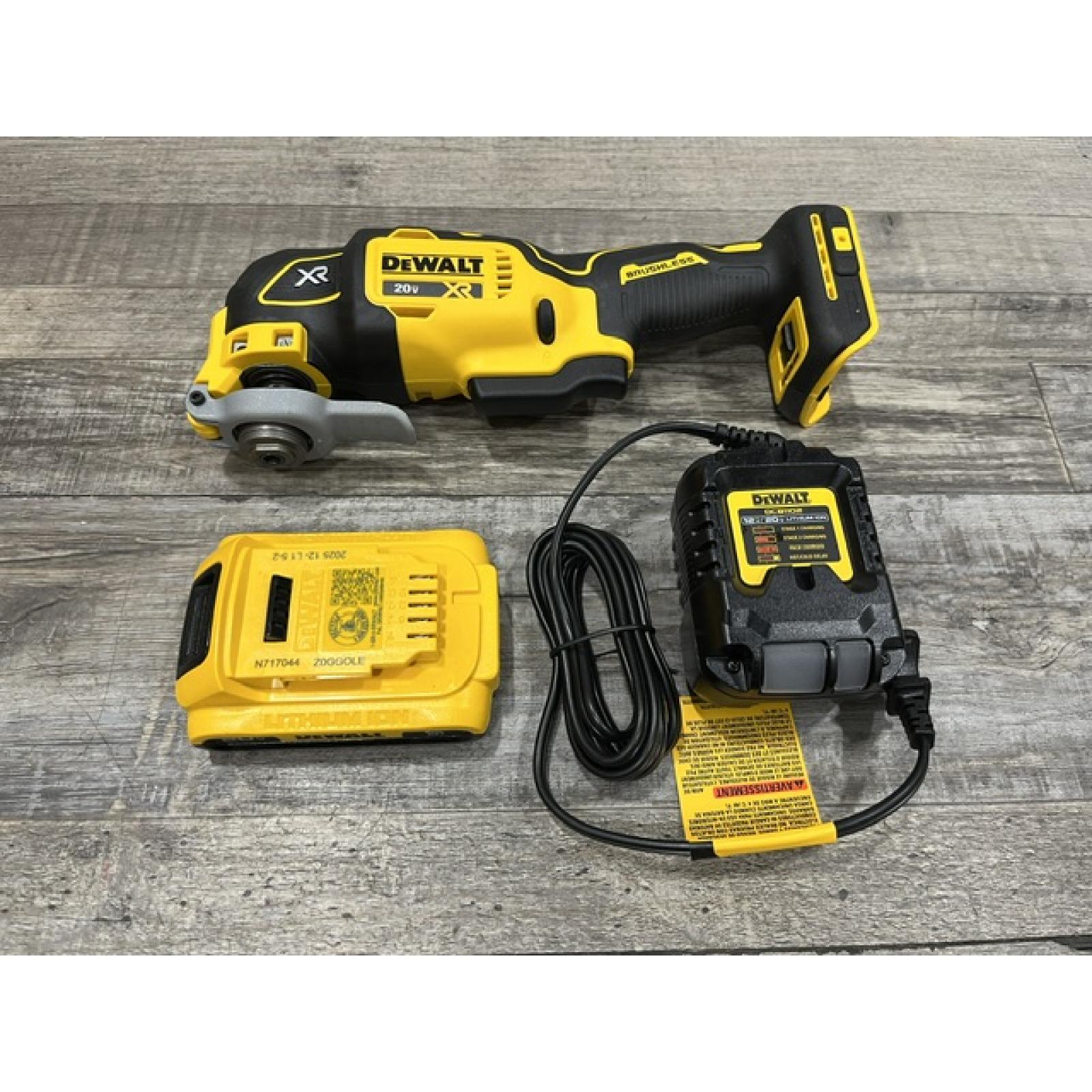 AS-IS DEWALT 20V MAX XR Cordless Brushless 3-Speed Oscillating Multi Tool Kit