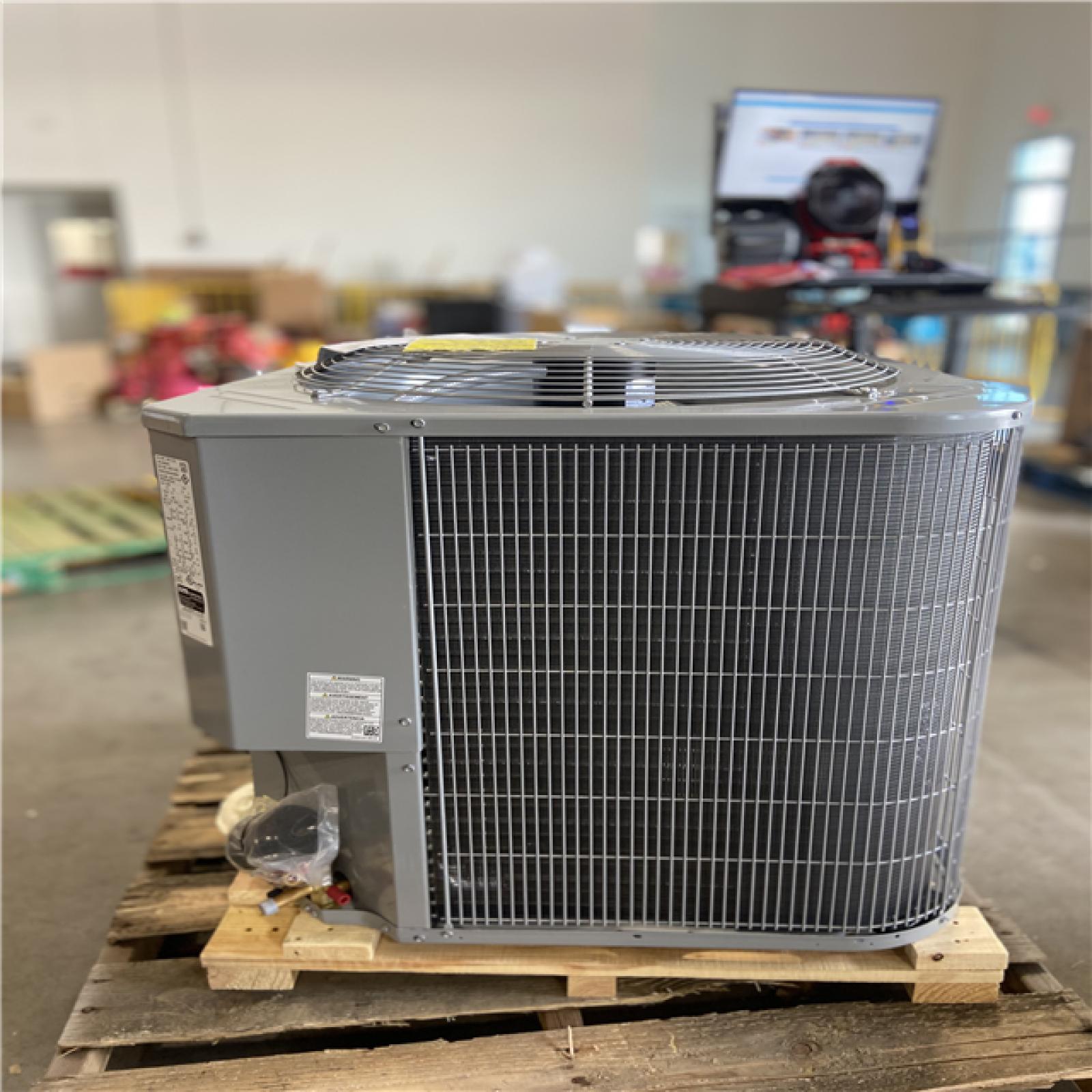 DALLAS LOCATION - Smartcomfort® By Carrier 1.5 Ton 14.3 Seer2 Heat Pump