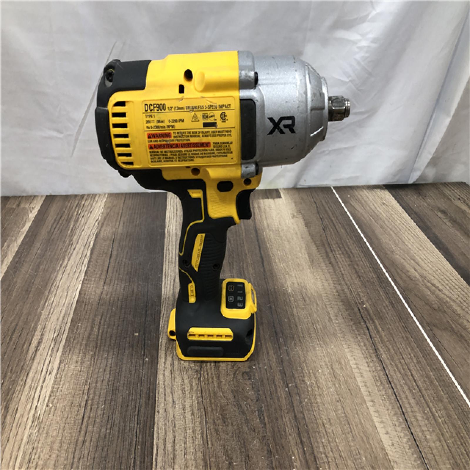 AS-IS DEWALT 20V MAX Lithium-Ion Cordless 1/2 in. Impact Wrench Kit