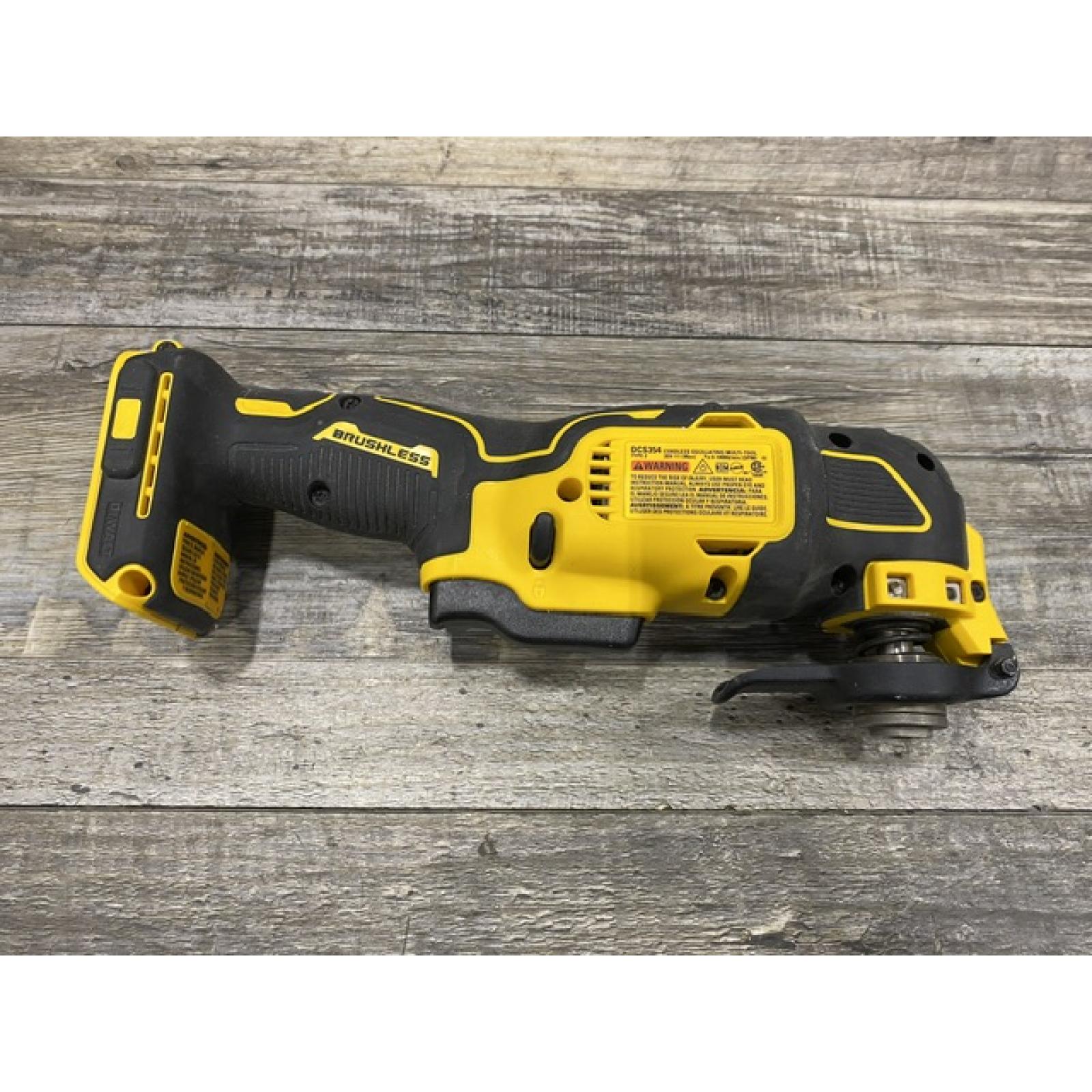 AS-IS DEWALT ATOMIC 20V MAX Cordless Brushless Oscillating Multi Tool Kit