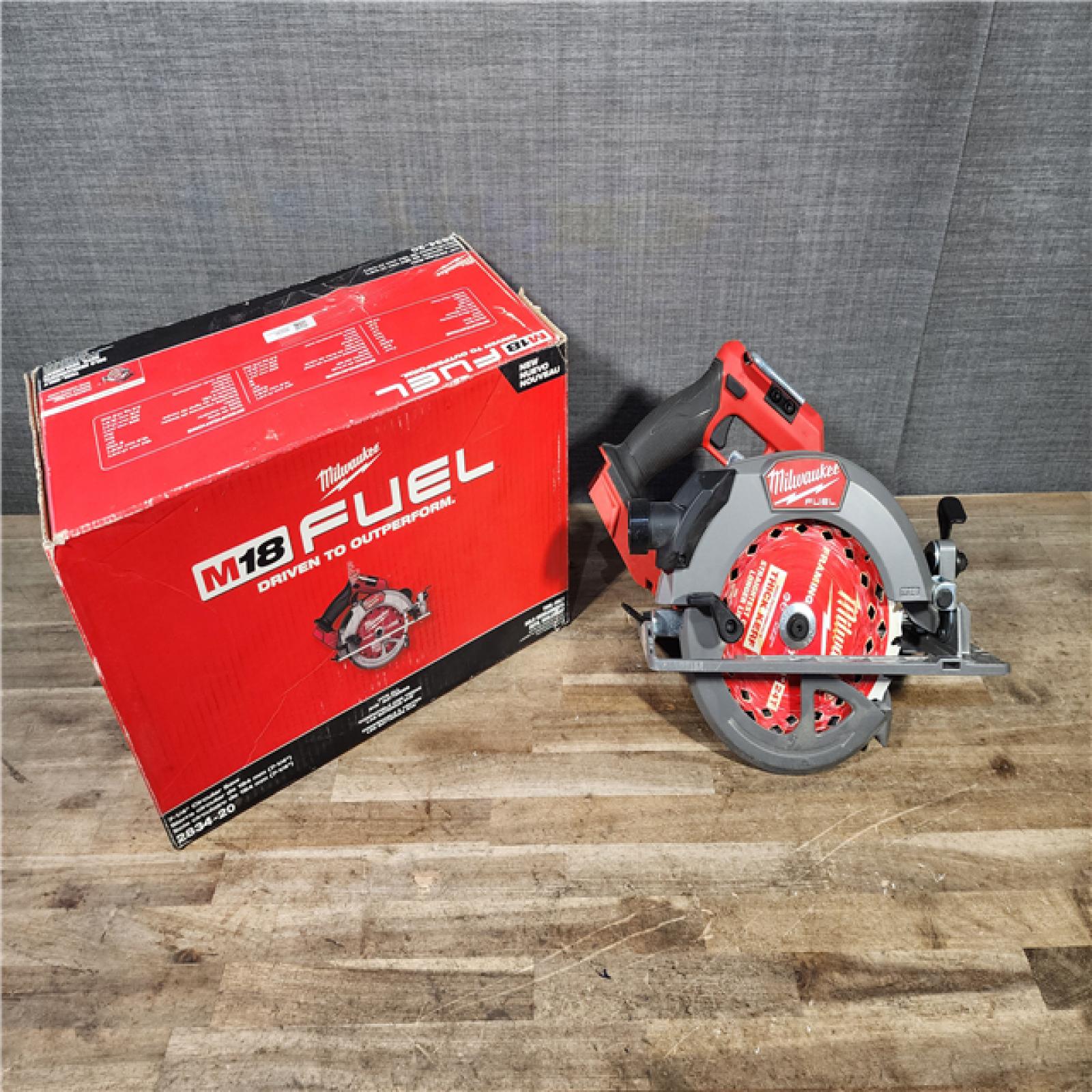 HOUSTON LOCATION - AS-IS Milwaukee M18 FUEL 7-1/4 Inch Circular Saw (Bare Tool)