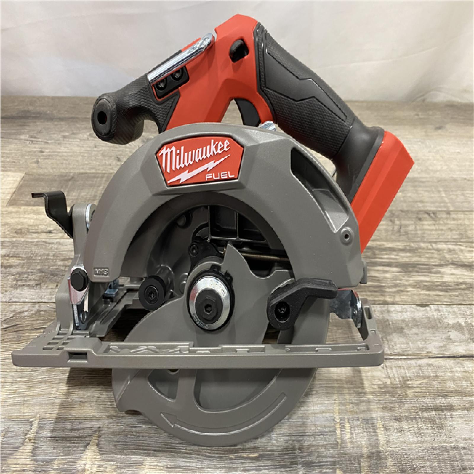 AS-IS Milwaukee FUEL 18V Lithium-Ion Brushless Cordless 6-1/2 in. Circular Saw (Tool-Only)