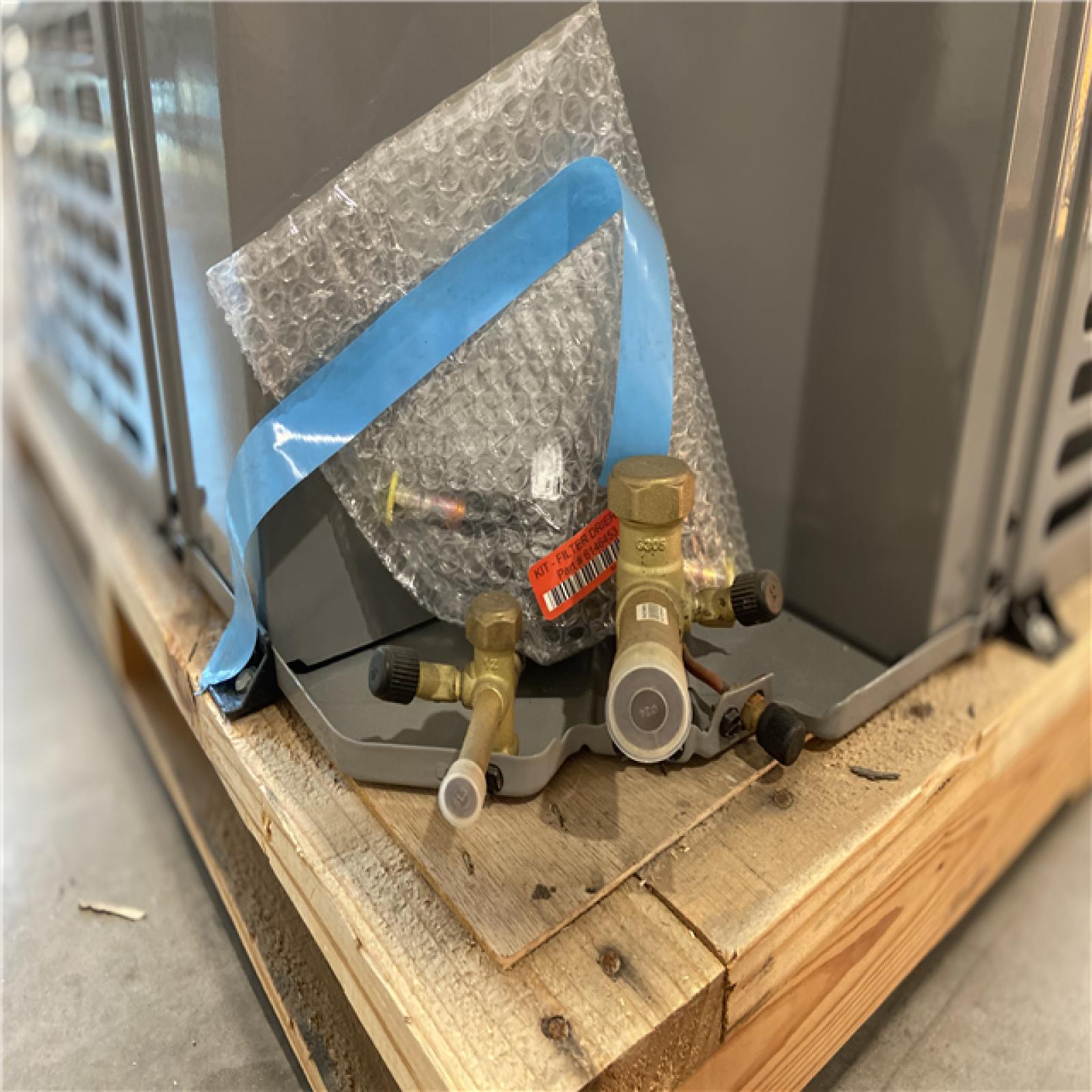 DALLAS LOCATION - Johnson Controls 4 Ton 14.3 Seer/8.2 Hspf 2-Stage Heat Pump