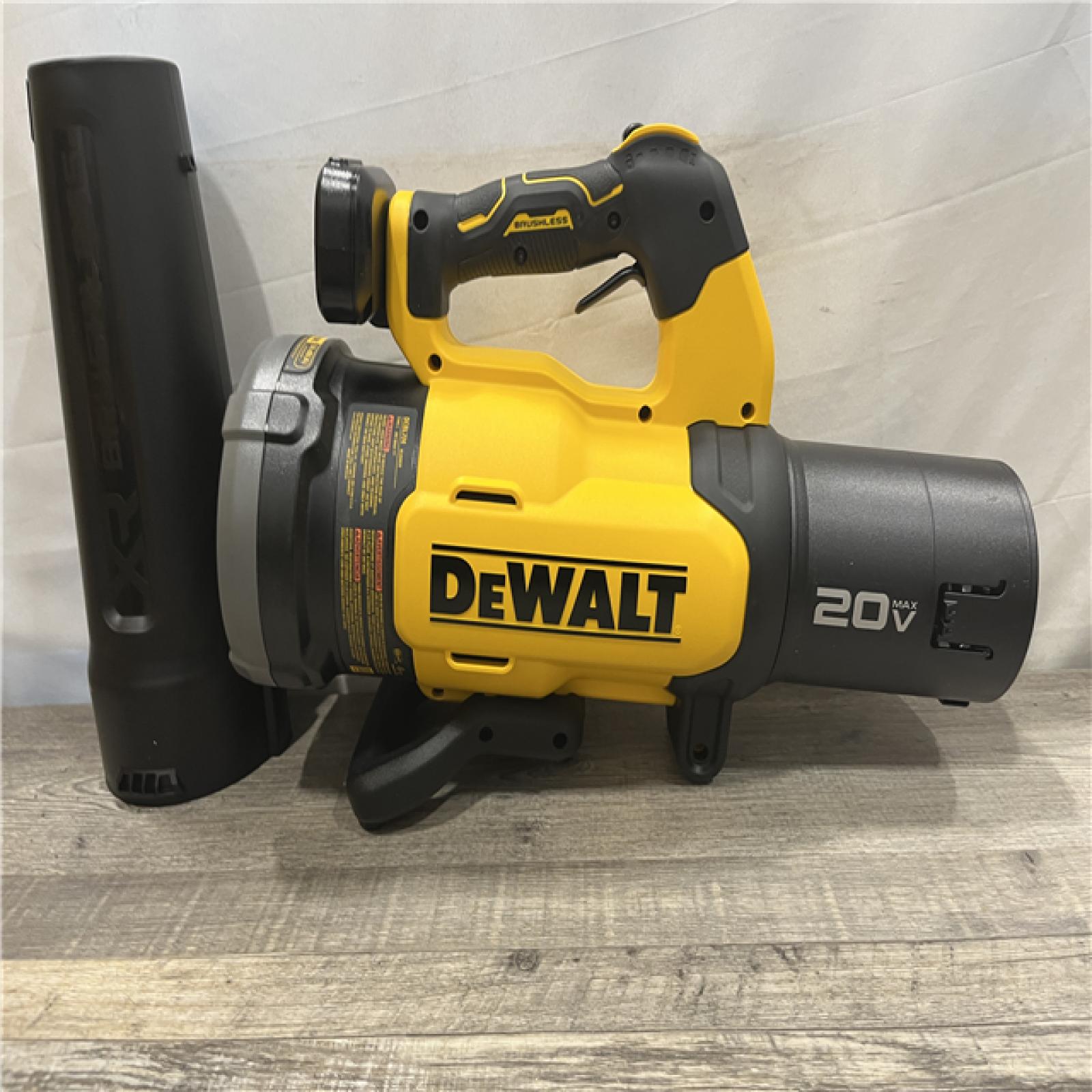 AS-IS DEWALT 20V MAX XR 550 CFM 133 MPH Cordless Battery Powered Blower (Tool-Only)