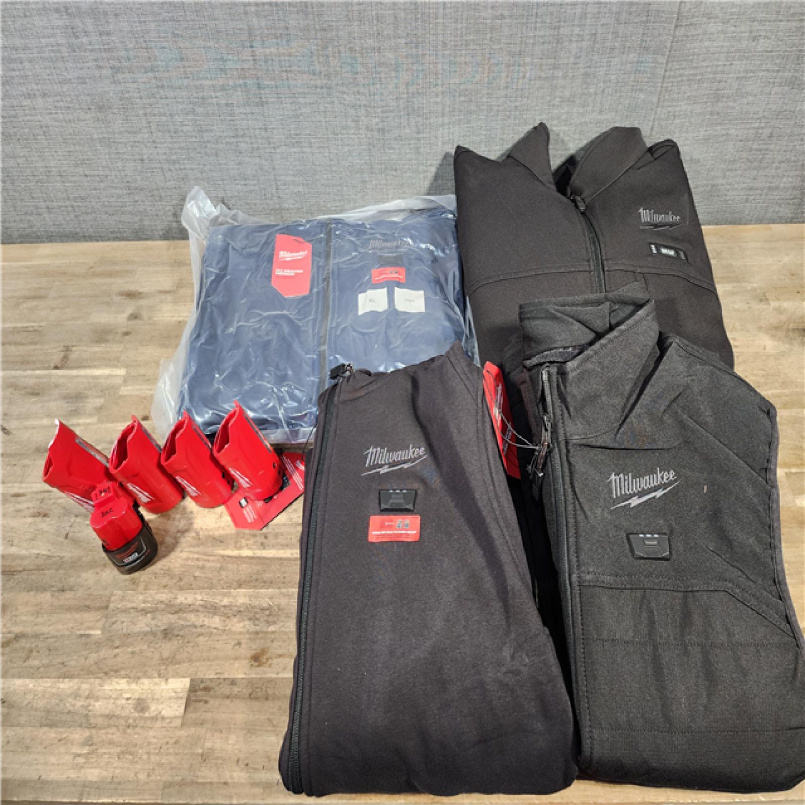 HOUSTON LOCATION - AS-IS MILWAUKEE 4 HEATED CLOTHING COMBO KIT