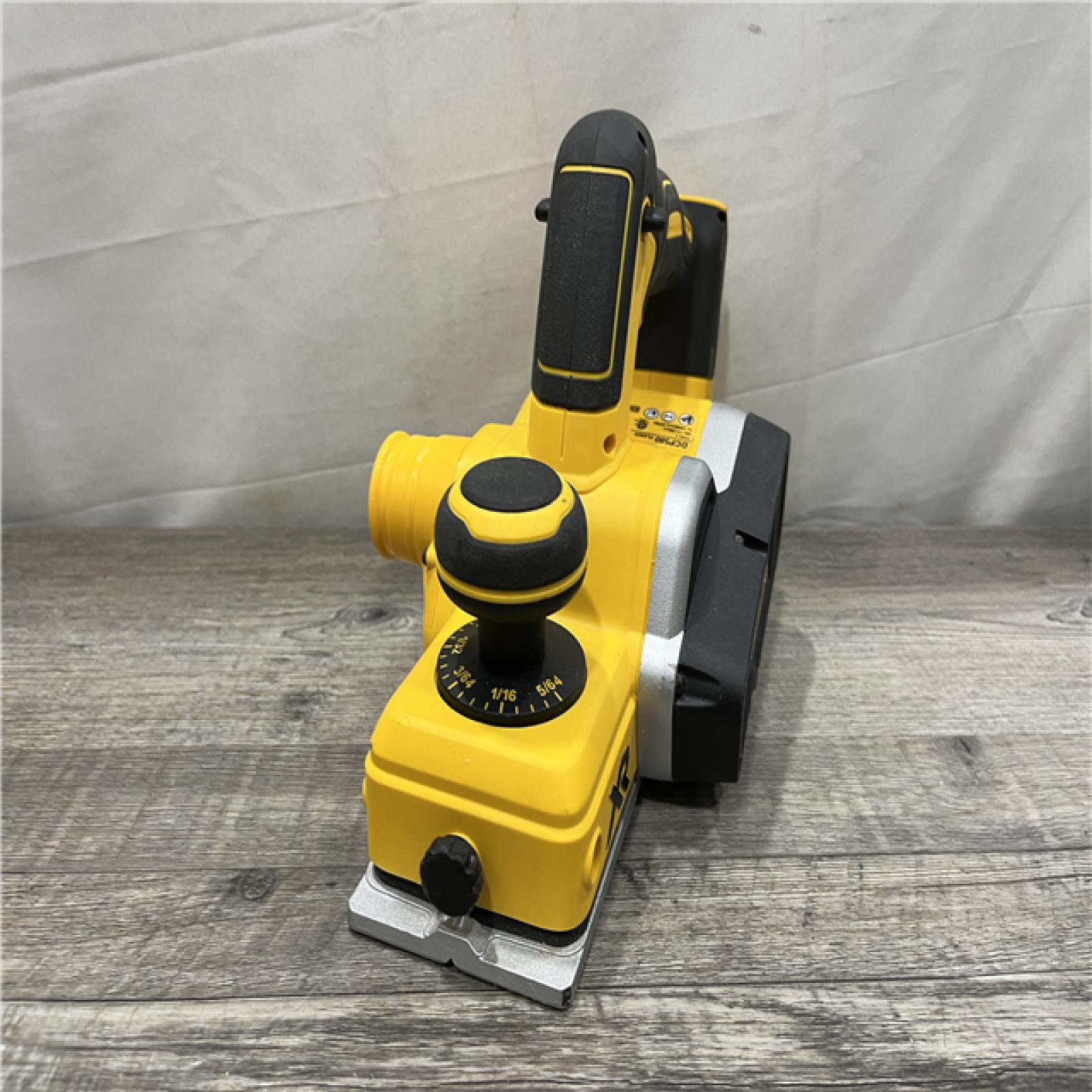 AS-IS DEWALT 20V MAX XR Cordless Brushless 3-1/4 in. Planer (Tool Only)