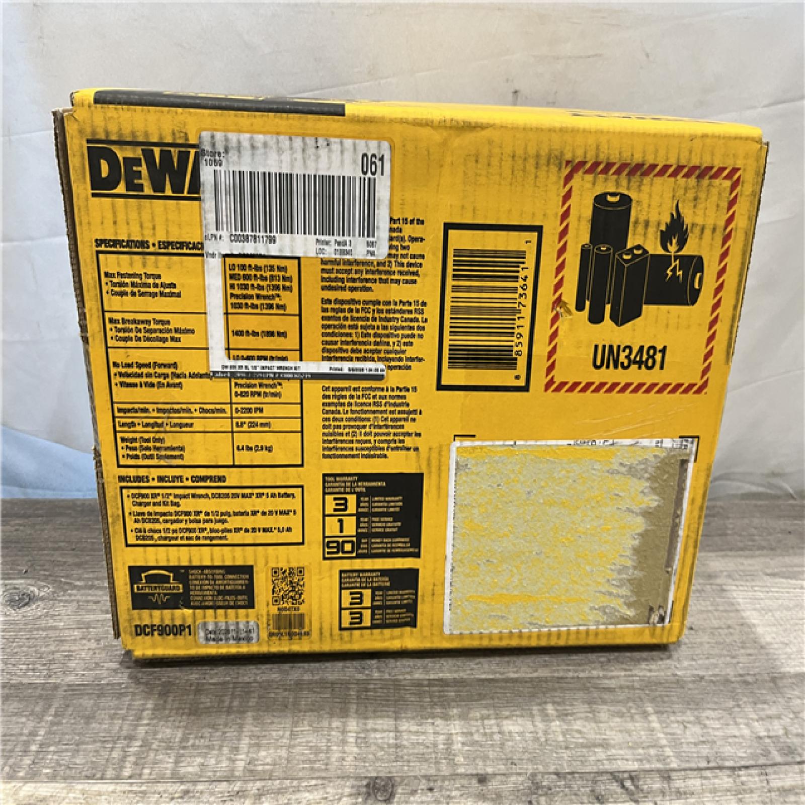 NEW - DEWALT 20V MAX Lithium-Ion Cordless 1/2 in. Impact Wrench Kit