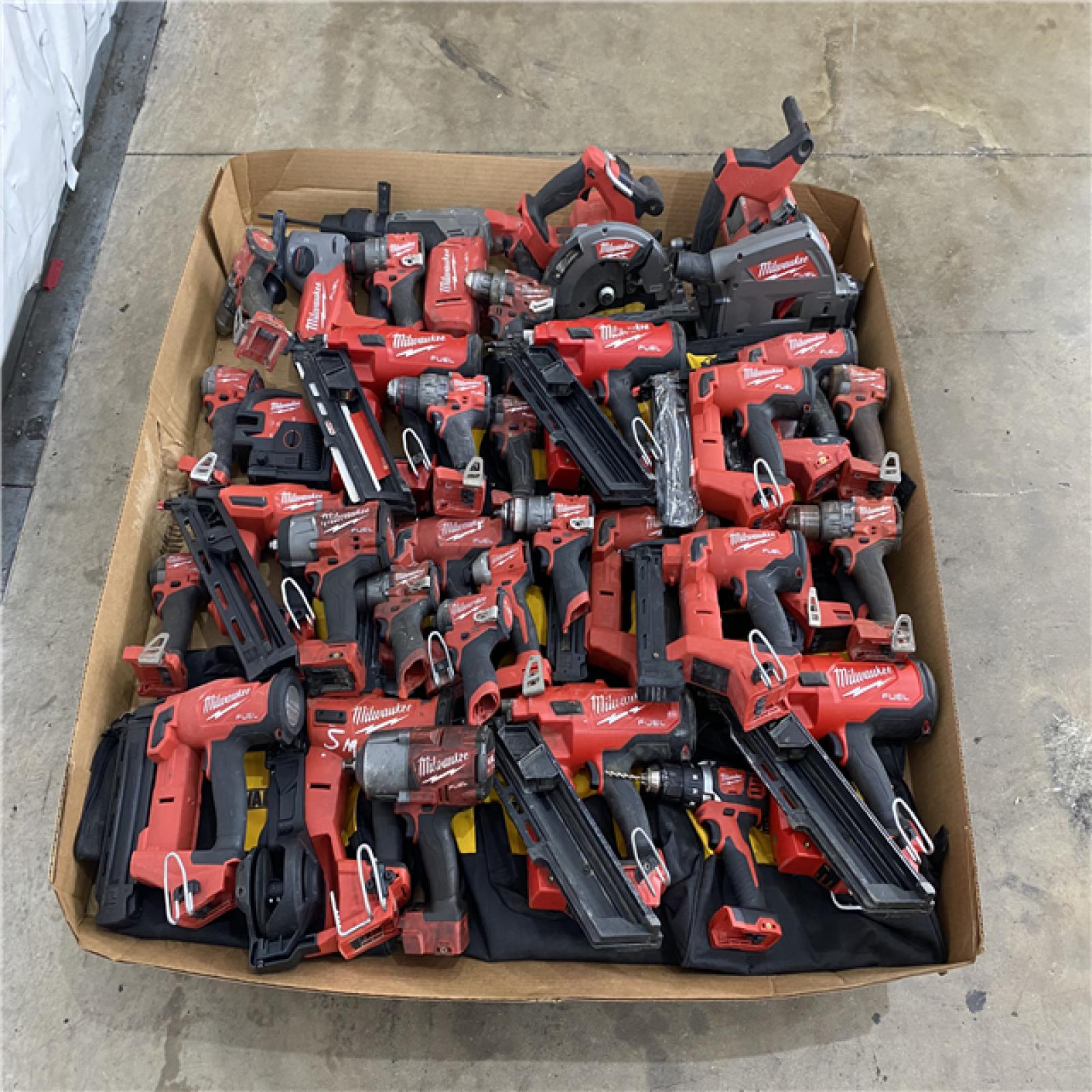 Houston Location AS IS - Tool Pallet