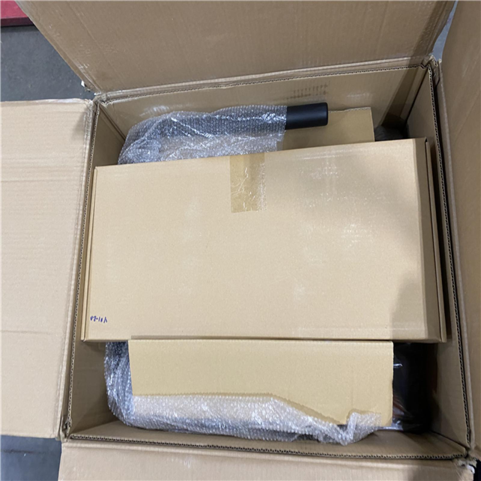 Dallas Location - As-Is Generac 8125 / 6500-Watt Gasoline Powered Portable Generator