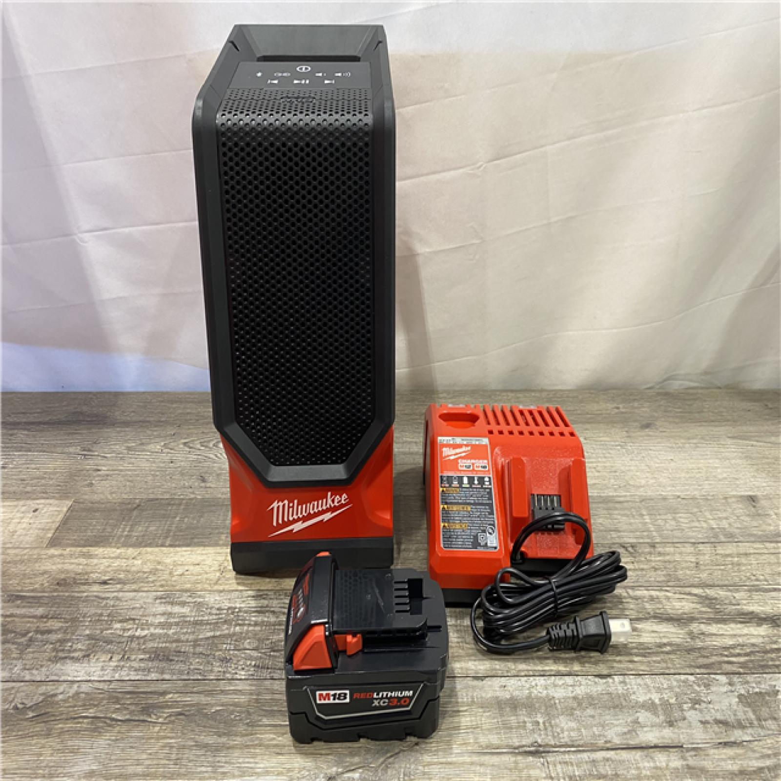 AS-IS Milwaukee 18V Lithium-Ion Cordless Wireless Bluetooth Jobsite Speaker Kit