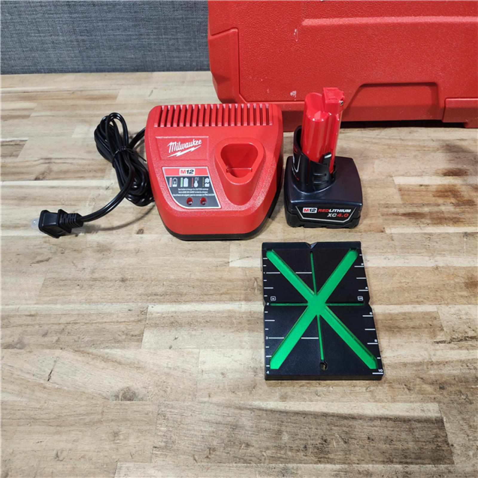 HOUSTON LOCATION - AS-IS Milwaukee 12-Volt Lithium-Ion Cordless Green 250 ft. 3-Plane Laser Level Kit