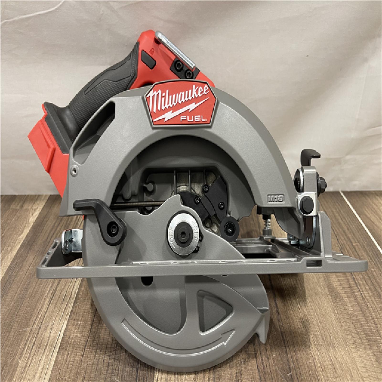 AS-IS Milwaukee FUEL 18V Lithium-Ion Brushless Cordless 7-1/4 in. Circular Saw (Tool-Only)