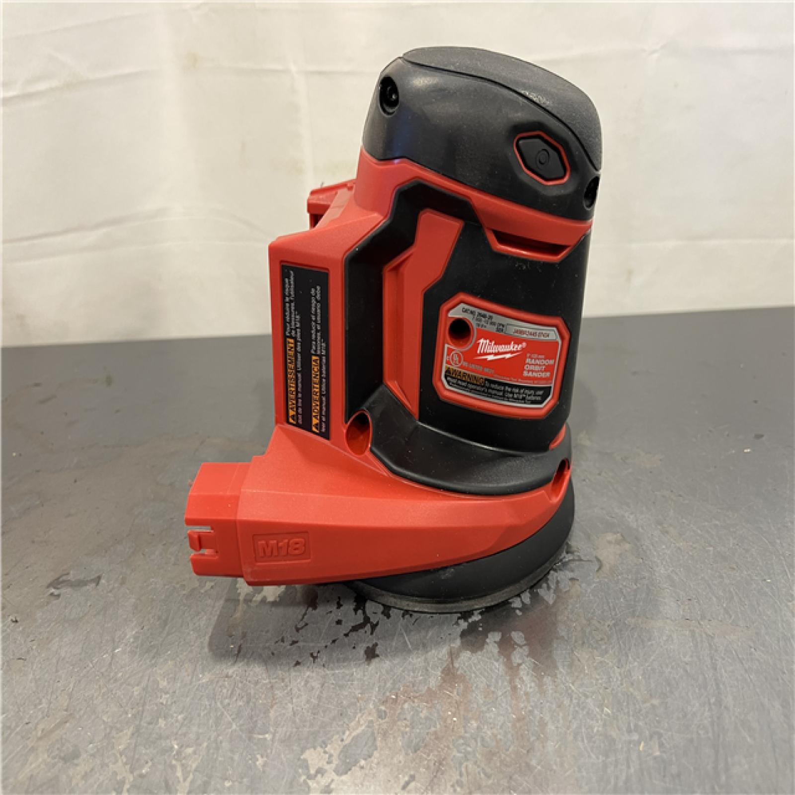 AS-IS - Milwaukee M18 18V Lithium-Ion Cordless 5 in. Random Orbit Sander
