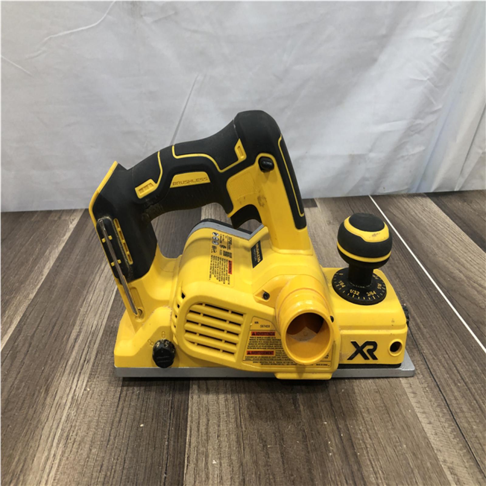 AS-IS DEWALT 20V MAX XR Cordless Brushless 3-1/4 in. Planer (Tool Only)