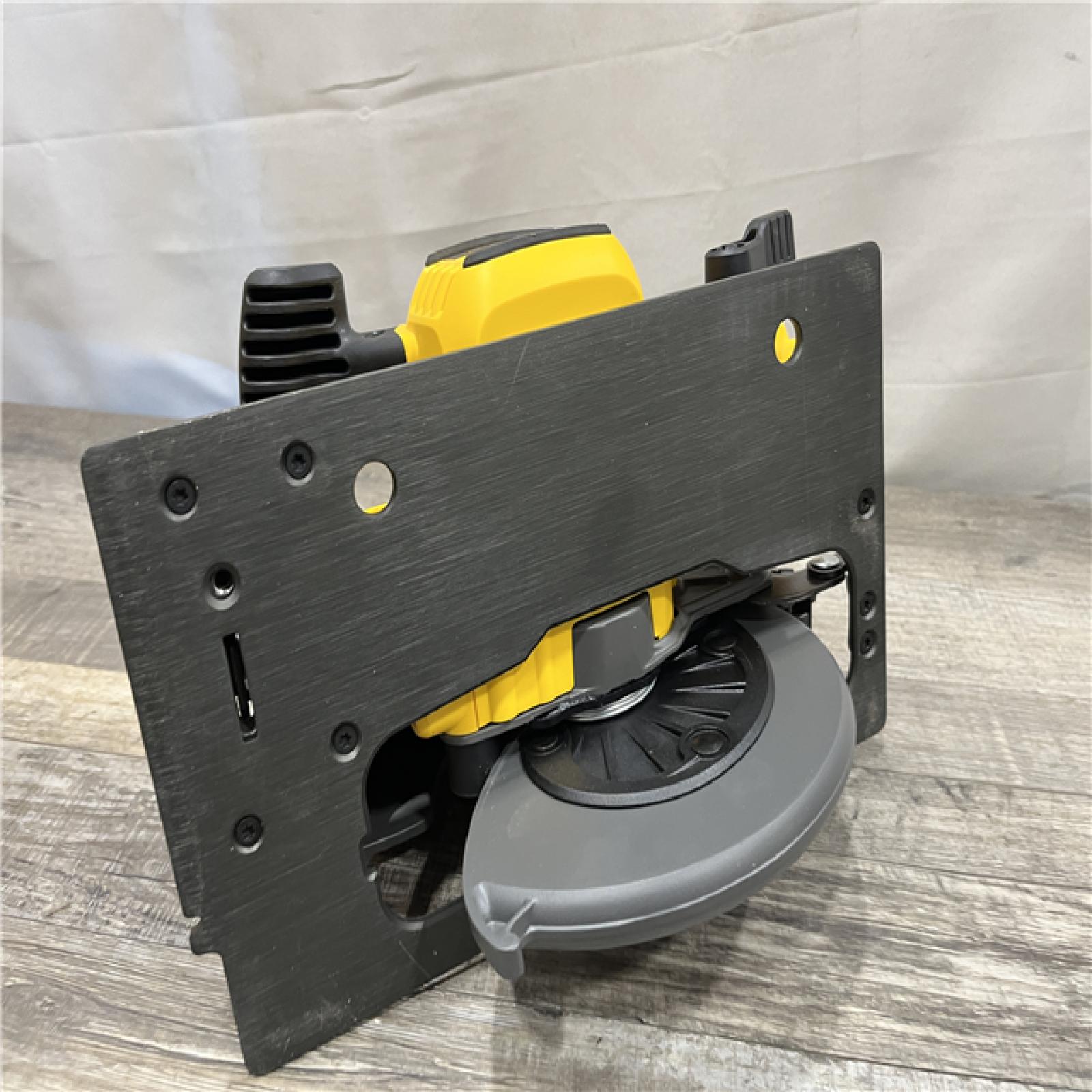 AS-IS DEWALT FLEXVOLT 60V MAX Cordless Brushless 7-1/4 in. Circular Saw with Brake (Tool Only)